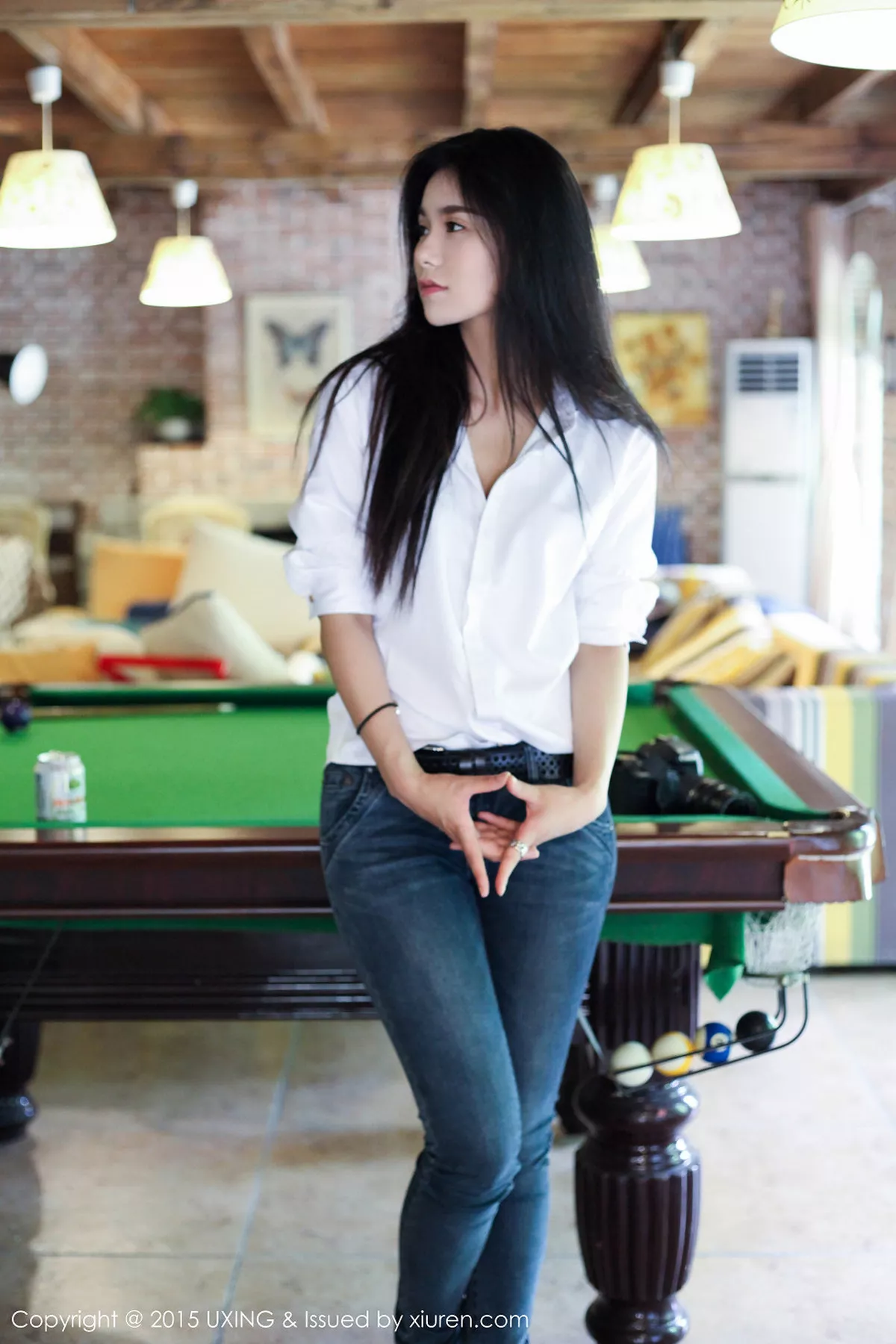 秀人集.com_[UXING优星馆]Vol.015_嫩模王欣然牛仔裤加白衬衫秀完美身材清爽迷人写真55P