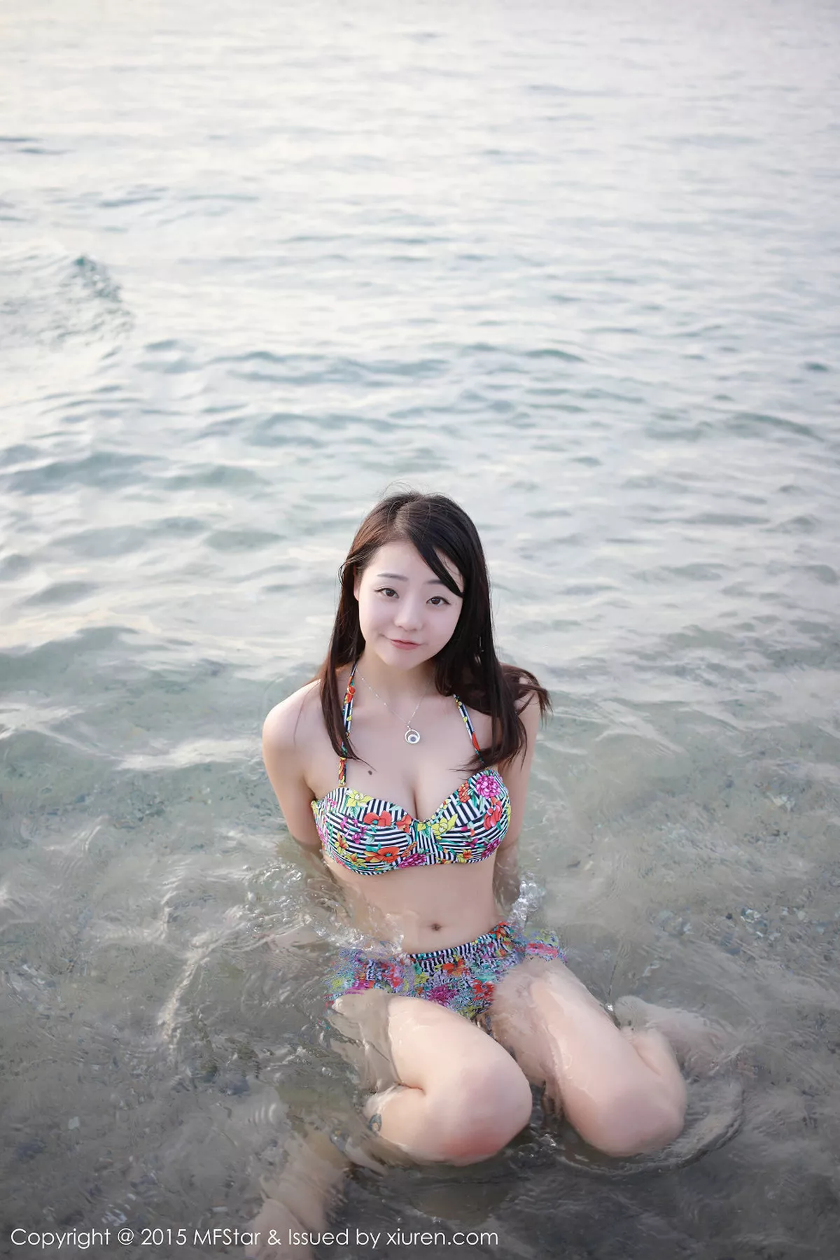 秀人集.com_[MFStar模范学院]Vol.016_嫩模佘贝拉bella长滩旅拍沙滩边性感比基尼写真50P
