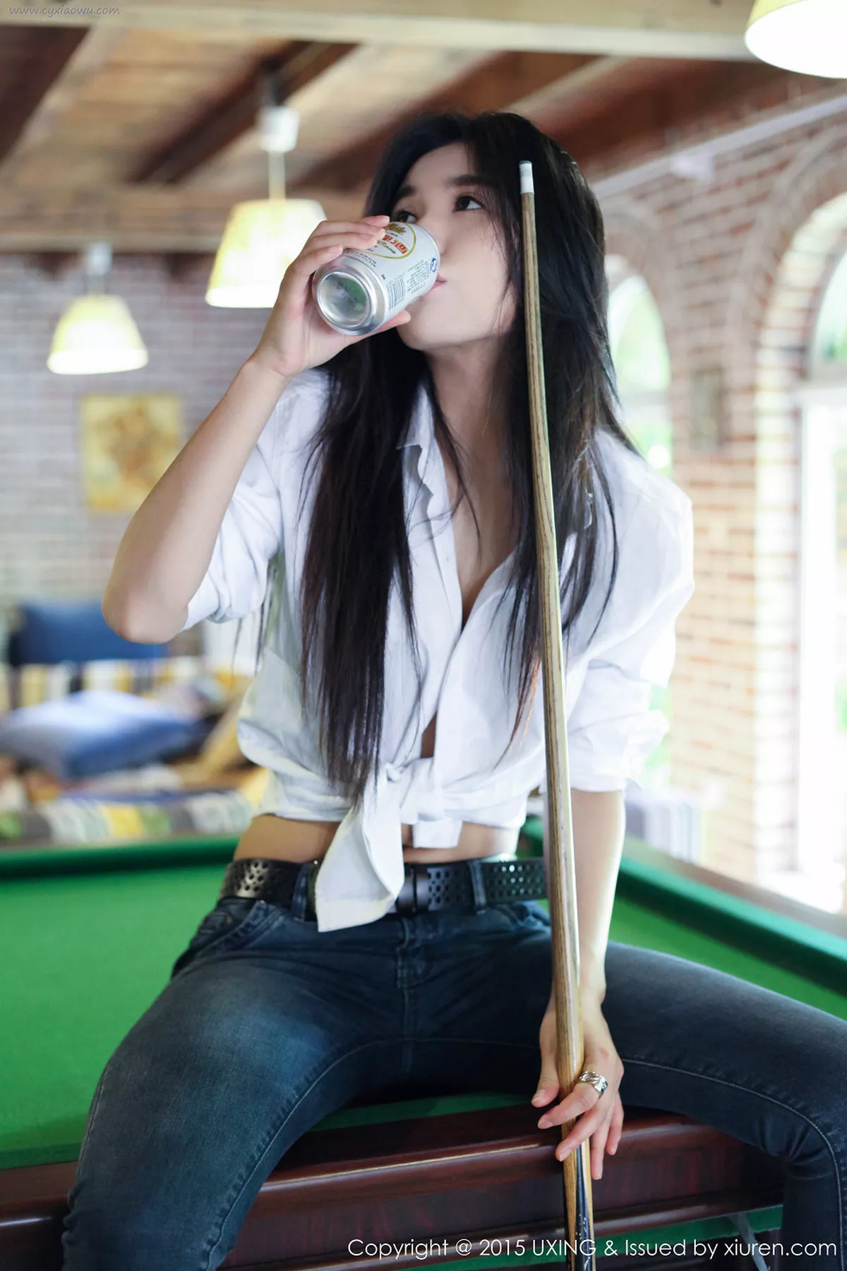 秀人集.com_[UXING优星馆]Vol.015_嫩模王欣然牛仔裤加白衬衫秀完美身材清爽迷人写真55P