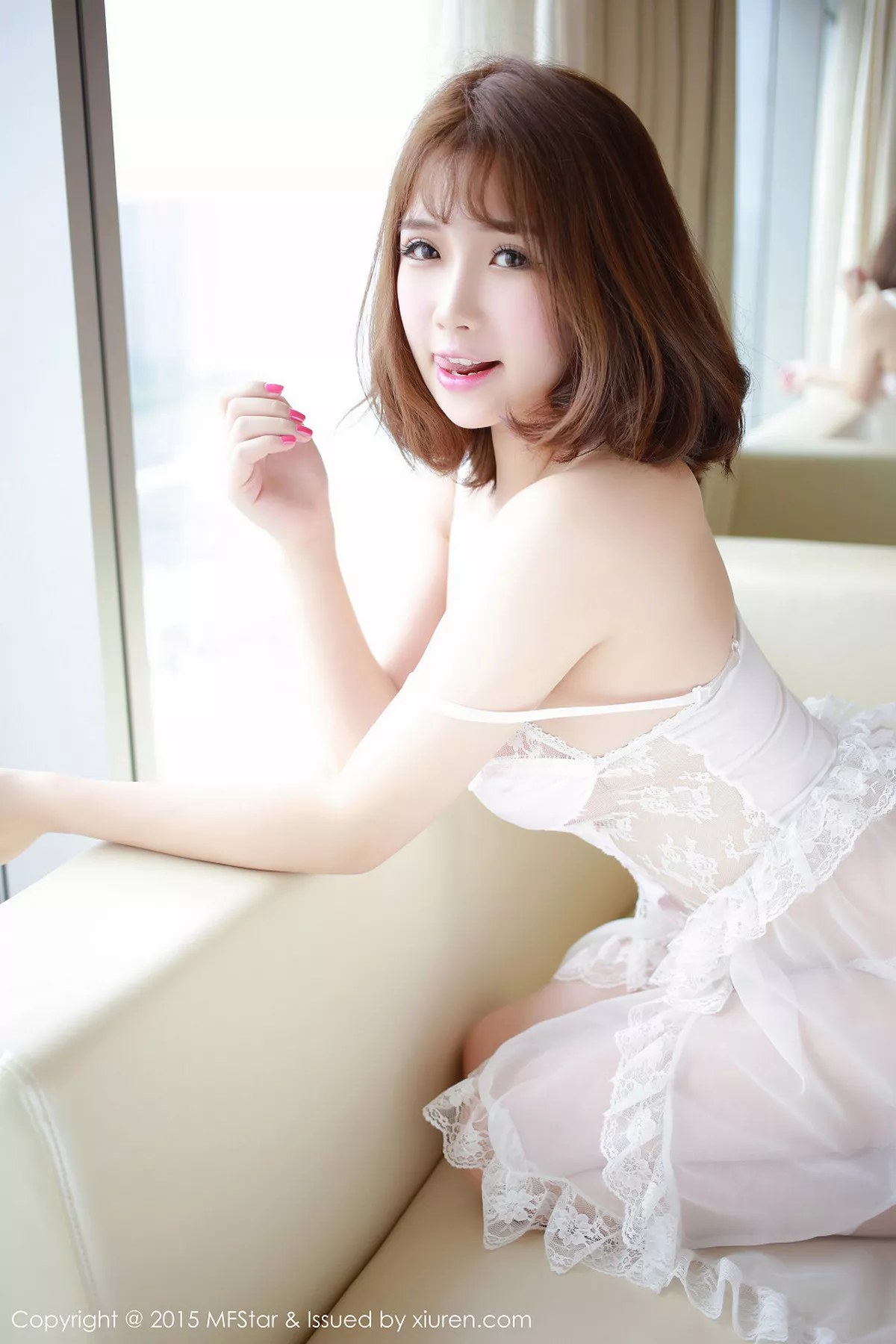 秀人集.com_[MFStar模范学院]Vol.012_嫩模徐cake白色透明薄纱睡裙秀豪乳美臀诱惑写真50P