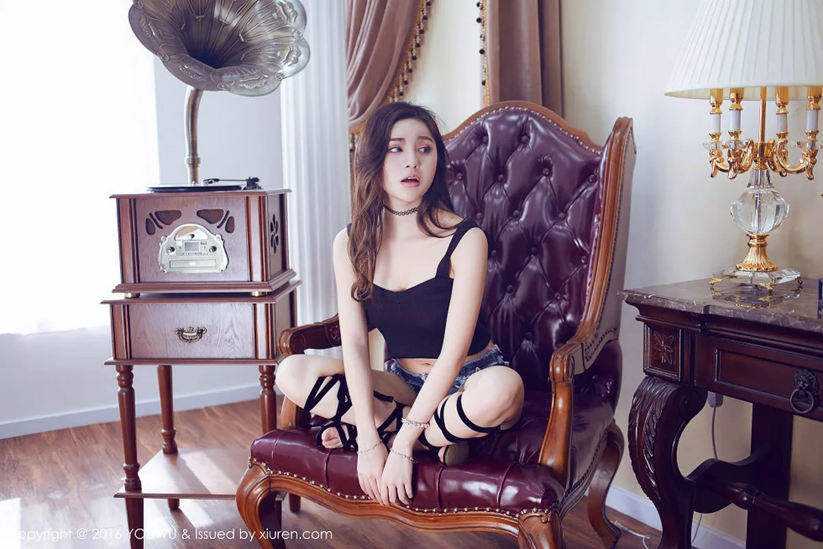 秀人集.com_[YouWu尤物馆]Vol.013_新人颖儿EI性感内衣秀美胸漂亮花环女神气质写真57P