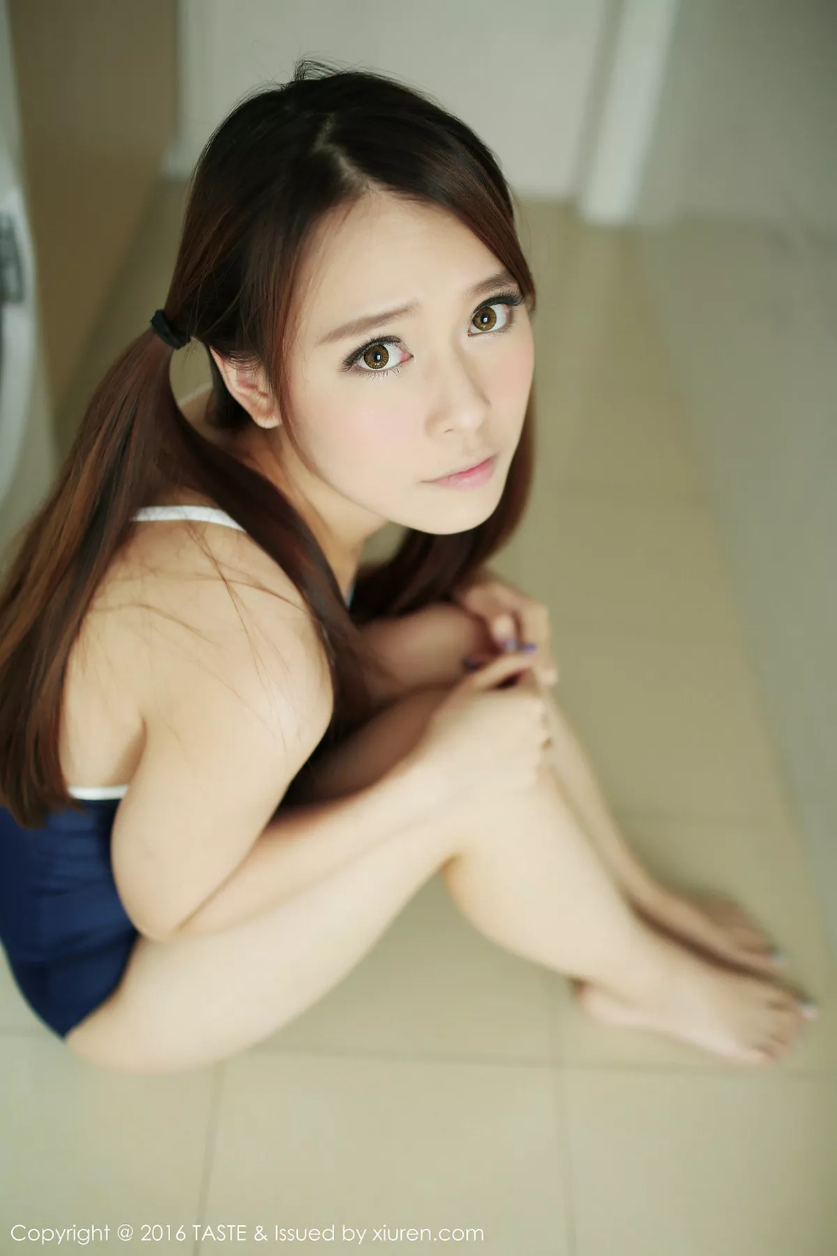 秀人集.com_[Taste顽味生活]Vol.005_嫩模Carol酱性感兔女郎黑色女仆装居家写真61P