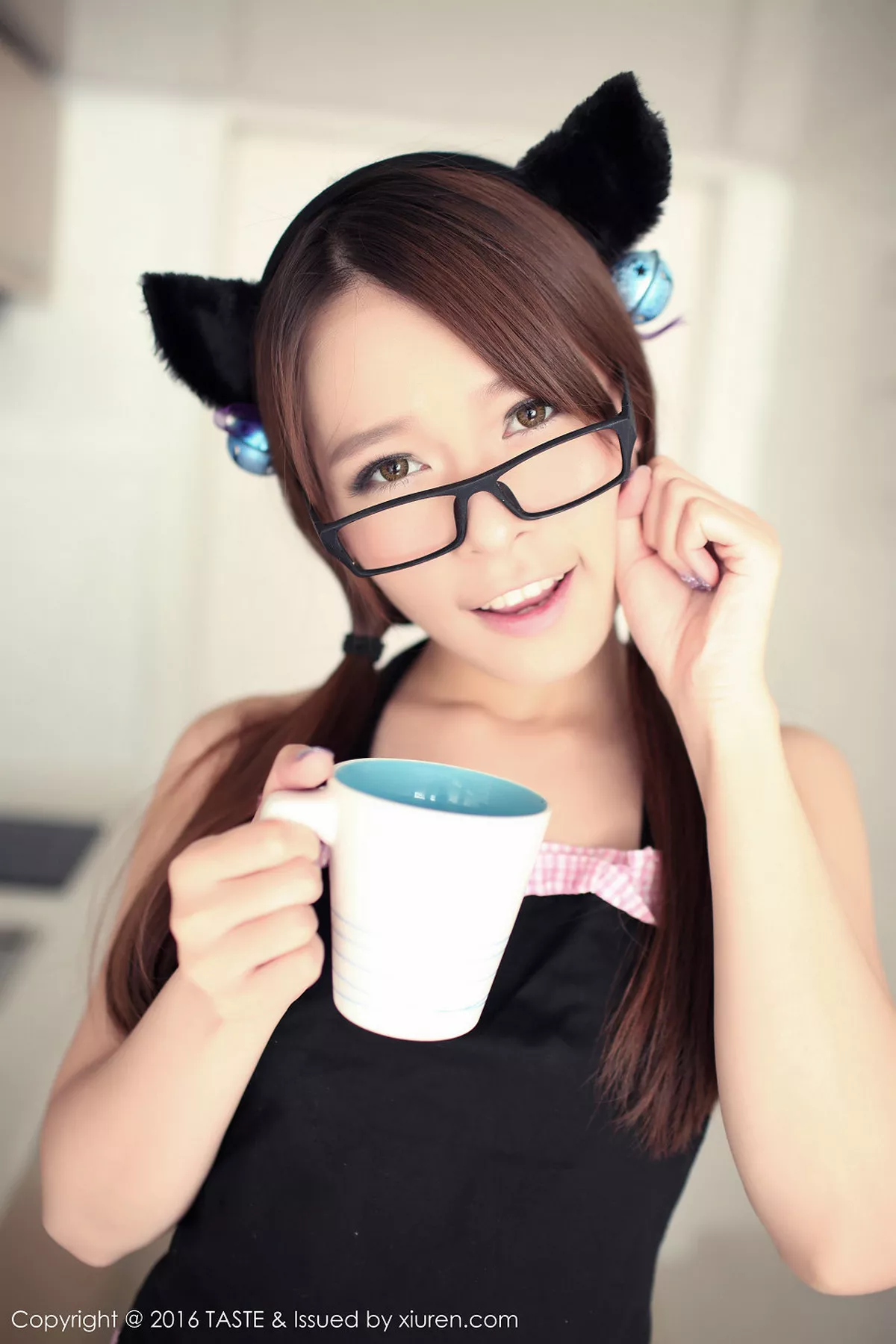 秀人集.com_[Taste顽味生活]Vol.005_嫩模Carol酱性感兔女郎黑色女仆装居家写真61P