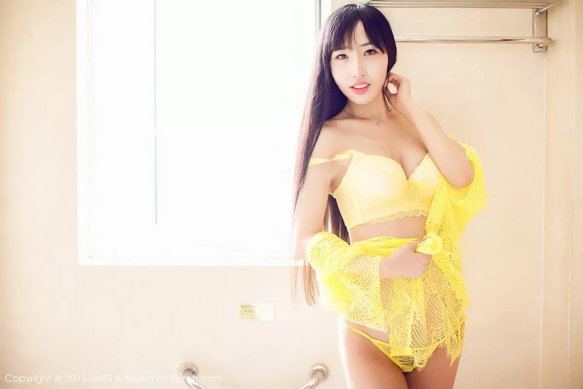 秀人集.com_[IMISS爱蜜社]Vol.006_嫩模石心琪黄色浴白色内衣半脱秀豪乳诱惑写真52P