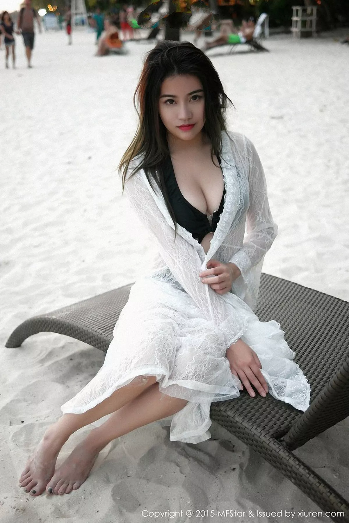 秀人集.com_[MFStar模范学院]Vol.001_嫩模许诺Sabrina薄荷岛旅拍海边性感比基尼写真48P