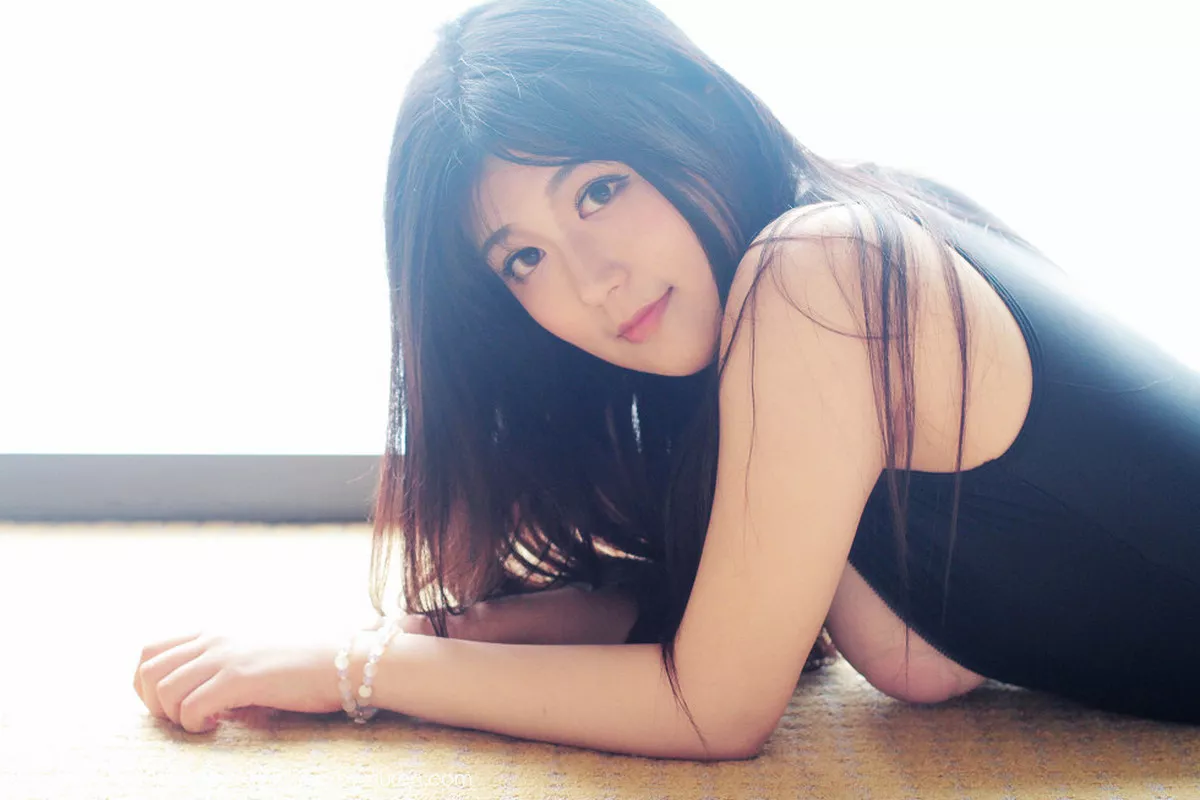 秀人集.com_[UXING优星馆]Vol.016_嫩模莲漪lenne丰满迷人的打针护士诱惑撩人写真51P