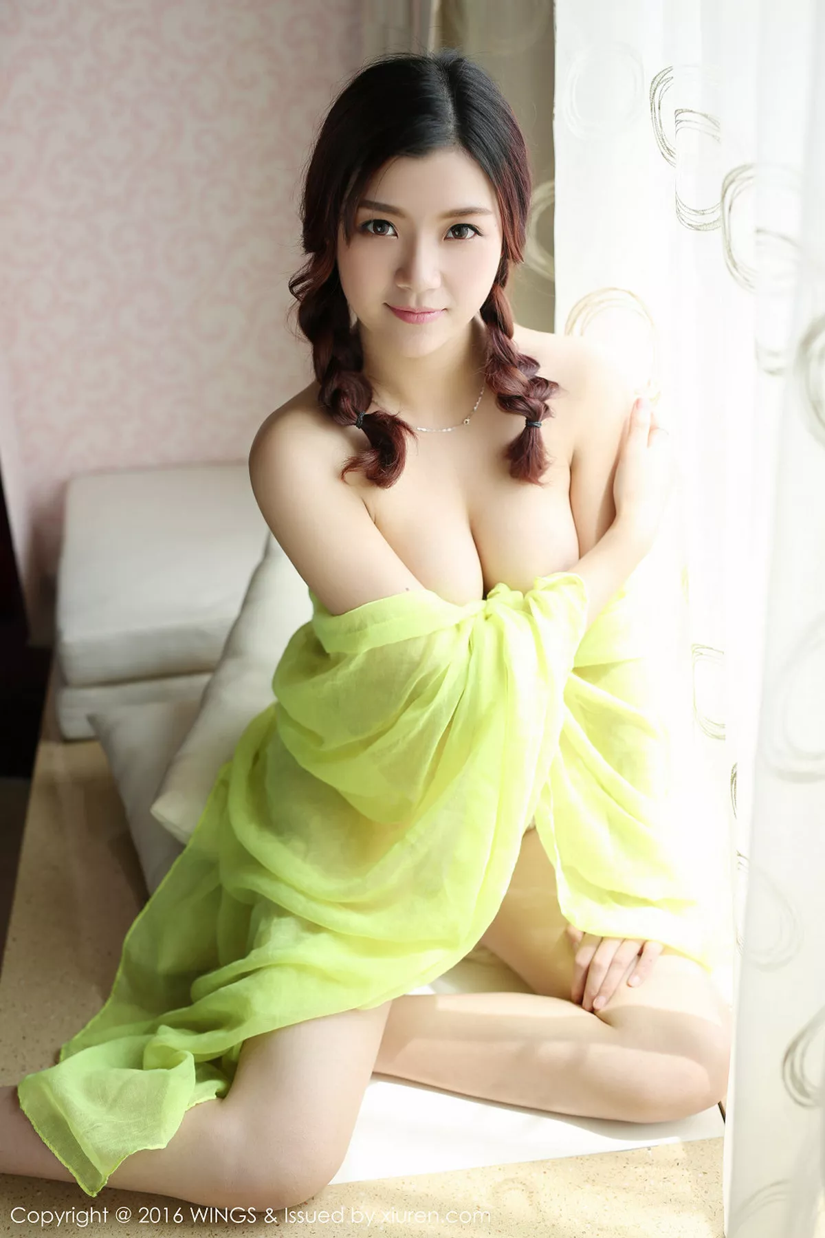 秀人集.com_[WingS影私荟]Vol.003_嫩模夏晓Maggy游乐场里白色内衣真空秀豪乳写真60P