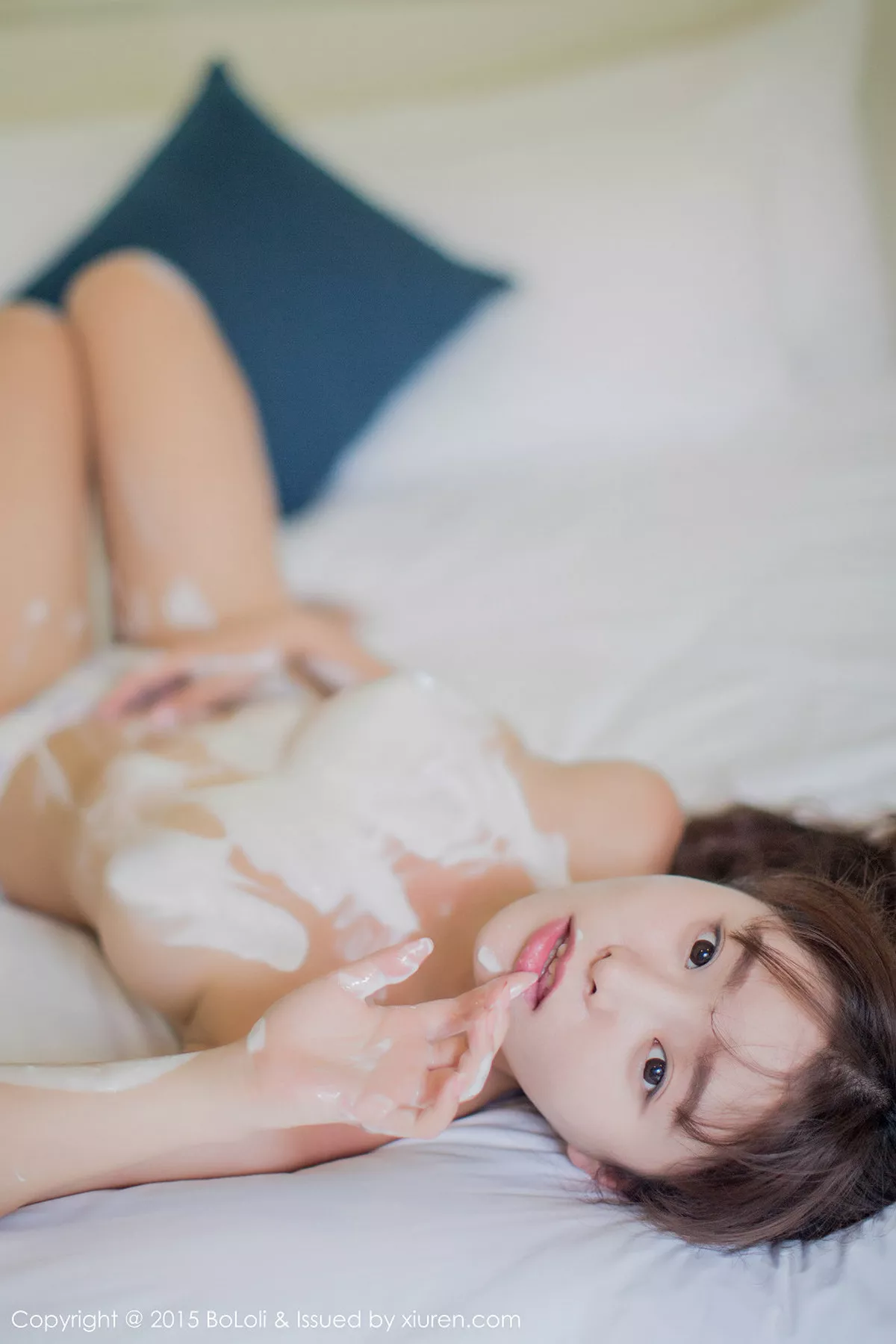 秀人集.com_[BoLoli波萝社]Vol.001_嫩模柳侑绮sevenbaby童颜巨乳性感系列生活写真秀94P