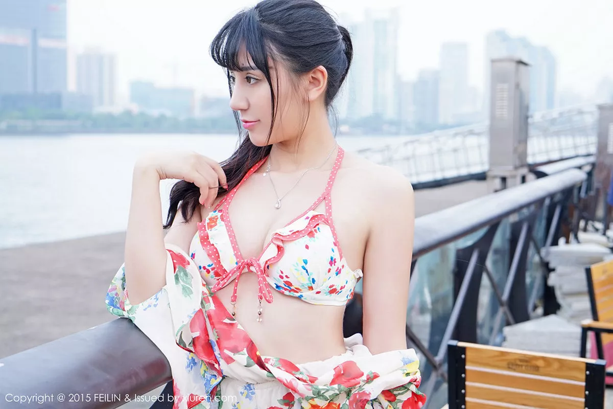 秀人集.com_[FeiLin嗲囡囡]Vol.005_嫩模杨晓青儿沙滩上的网球女郎性感内衣写真42P