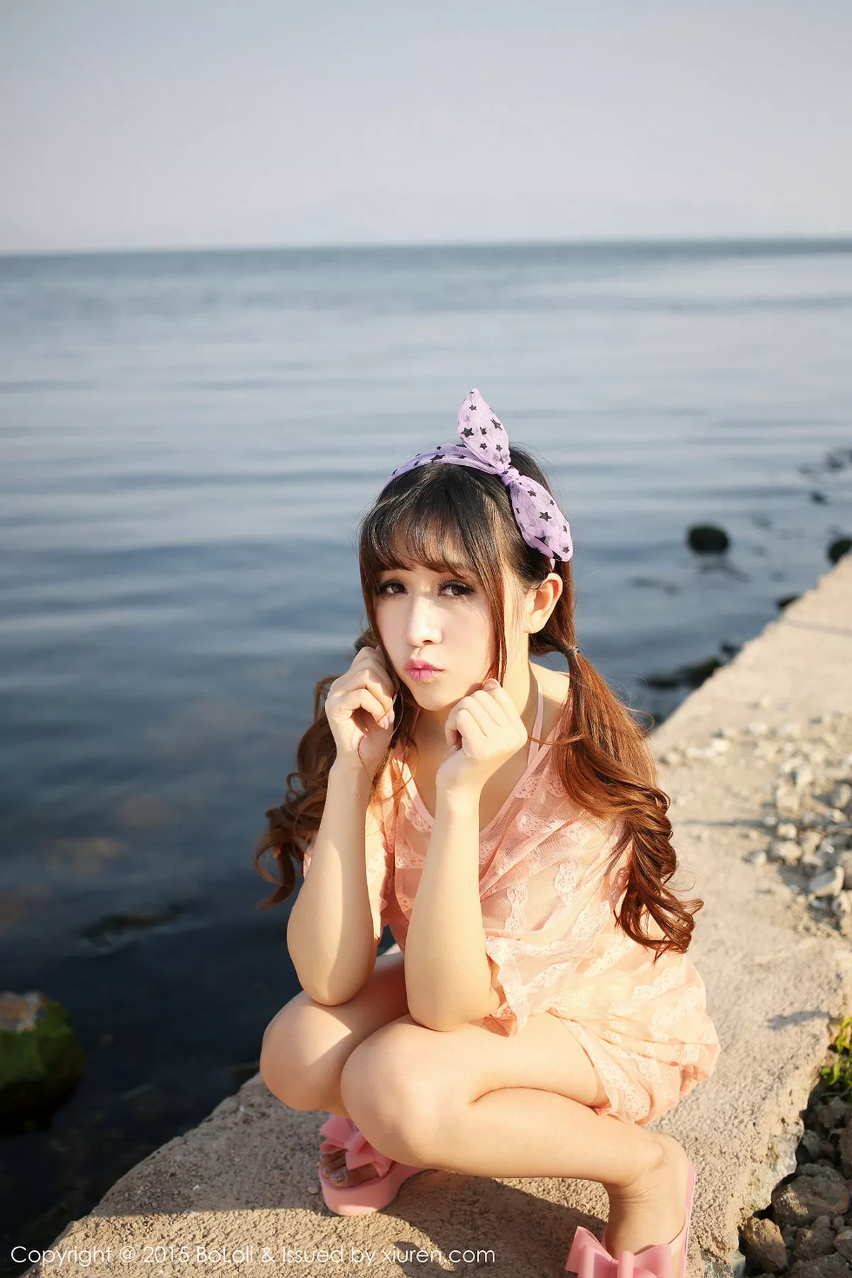 秀人集.com_[BoLoli波萝社]Vol.010_巨乳嫩模张优ayoyo大理旅拍白色蕾丝内衣豪乳写真40P