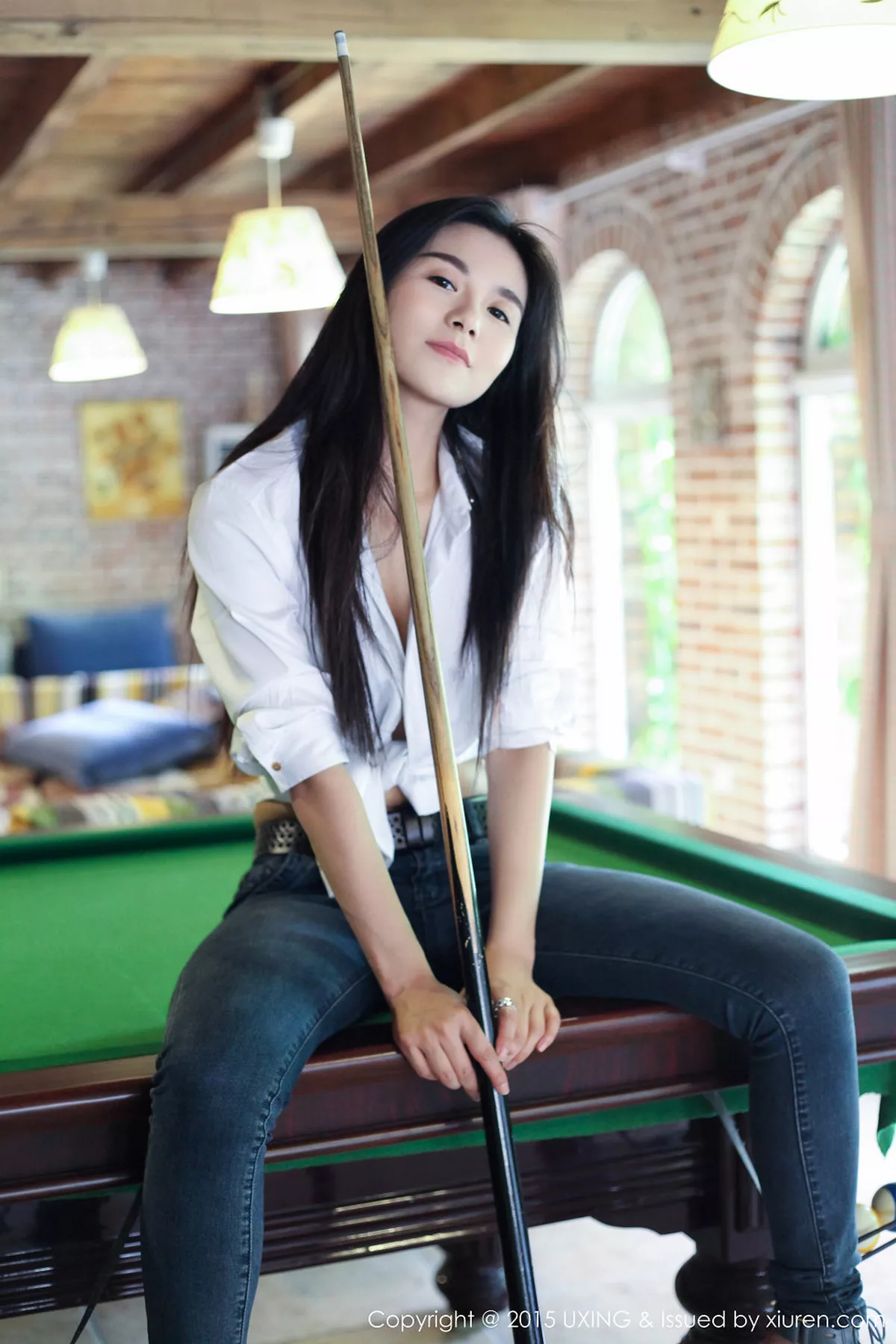 秀人集.com_[UXING优星馆]Vol.015_嫩模王欣然牛仔裤加白衬衫秀完美身材清爽迷人写真55P
