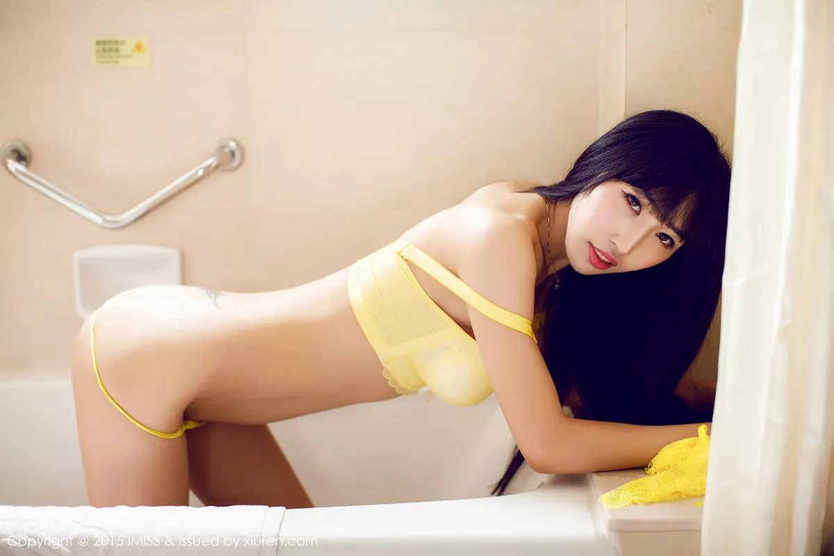 秀人集.com_[IMISS爱蜜社]Vol.006_嫩模石心琪黄色浴白色内衣半脱秀豪乳诱惑写真52P