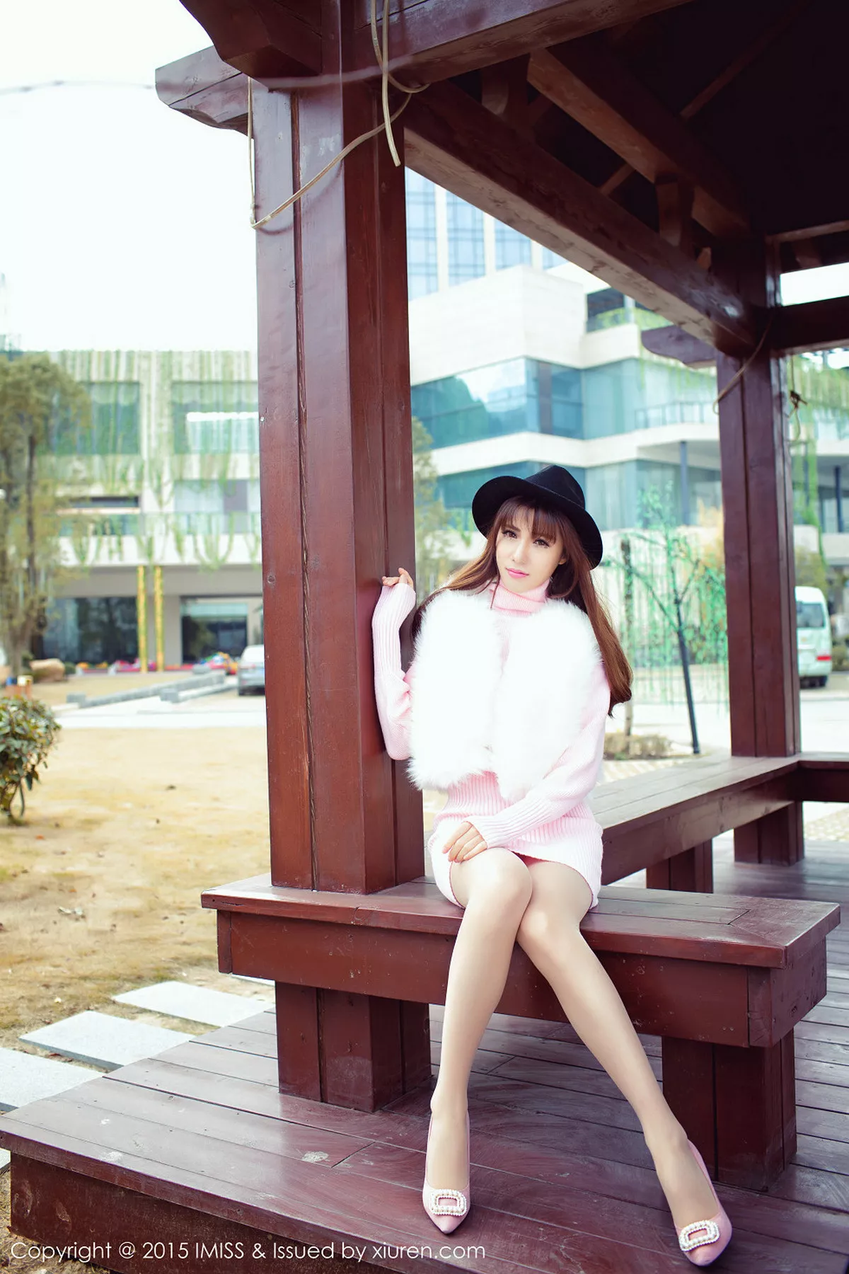 秀人集.com_[IMISS爱蜜社]Vol.011_气质嫩模Sandy陈天扬宾馆里换装越来越性感写真51P