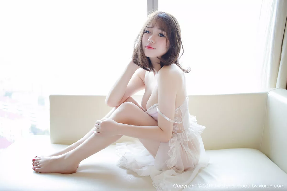 秀人集.com_[MFStar模范学院]Vol.012_嫩模徐cake白色透明薄纱睡裙秀豪乳美臀诱惑写真50P