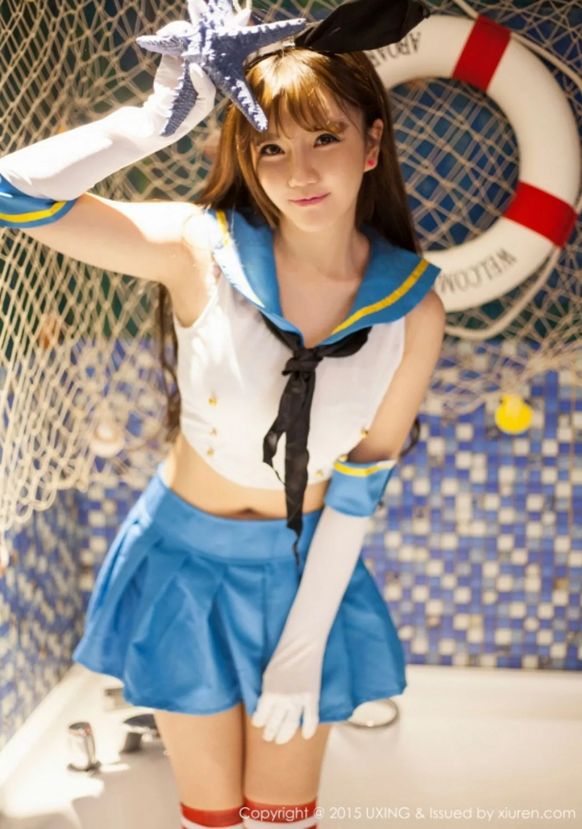 秀人集.com_[UXING优星馆]Vol.007_新人嫩模艾西Ashley白色上衣秀豪乳清新性感写真52P