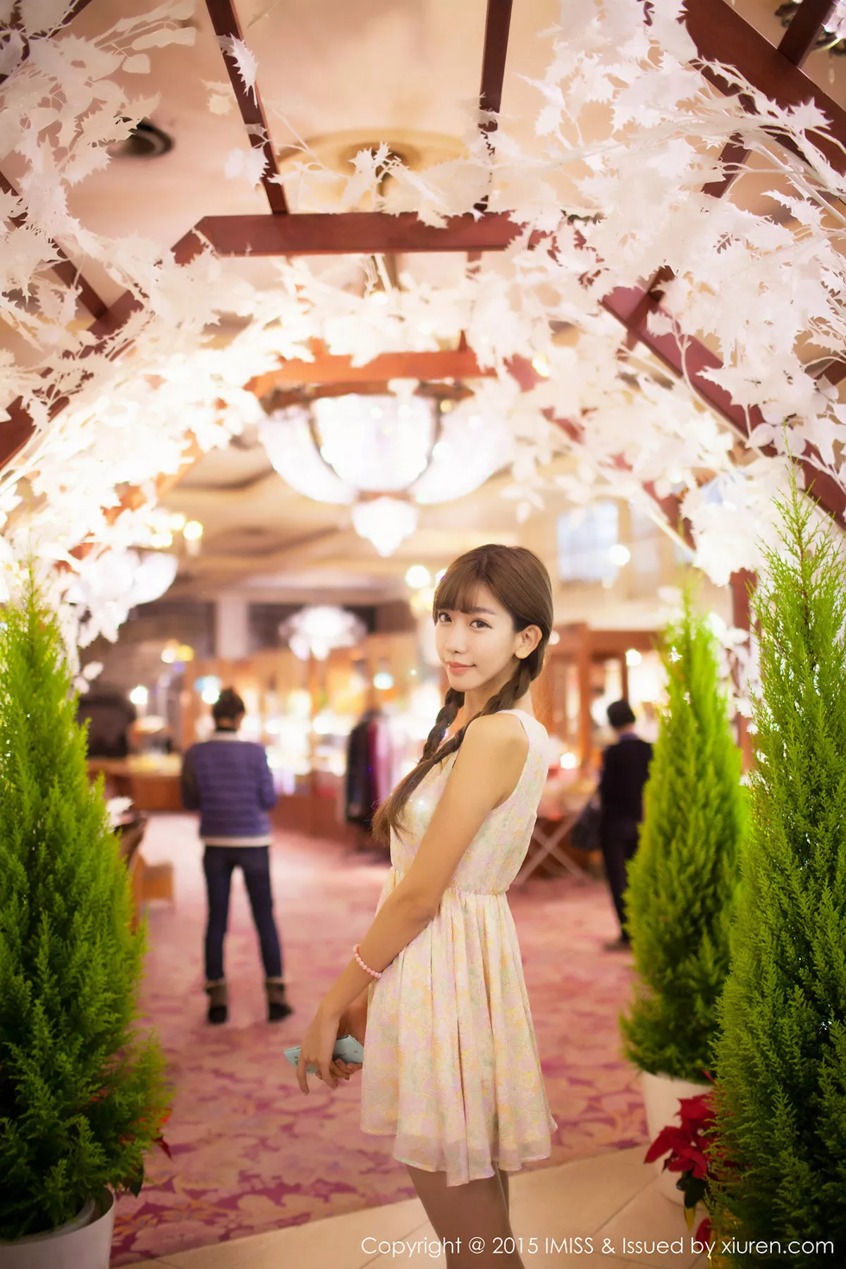 秀人集.com_[IMISS爱蜜社]Vol.010_90后绝美showgirl陈潇户外清爽迷人写真71P