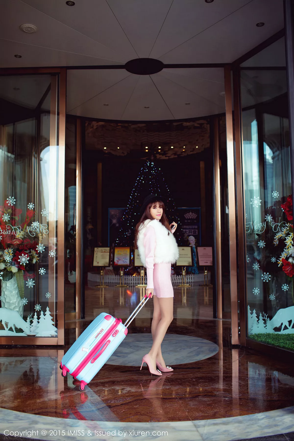 秀人集.com_[IMISS爱蜜社]Vol.011_气质嫩模Sandy陈天扬宾馆里换装越来越性感写真51P