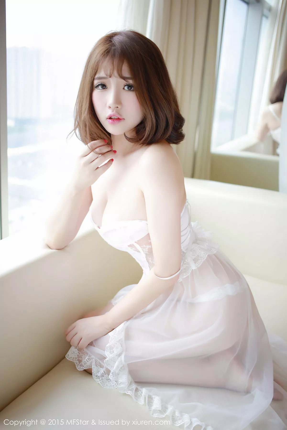 秀人集.com_[MFStar模范学院]Vol.012_嫩模徐cake白色透明薄纱睡裙秀豪乳美臀诱惑写真50P