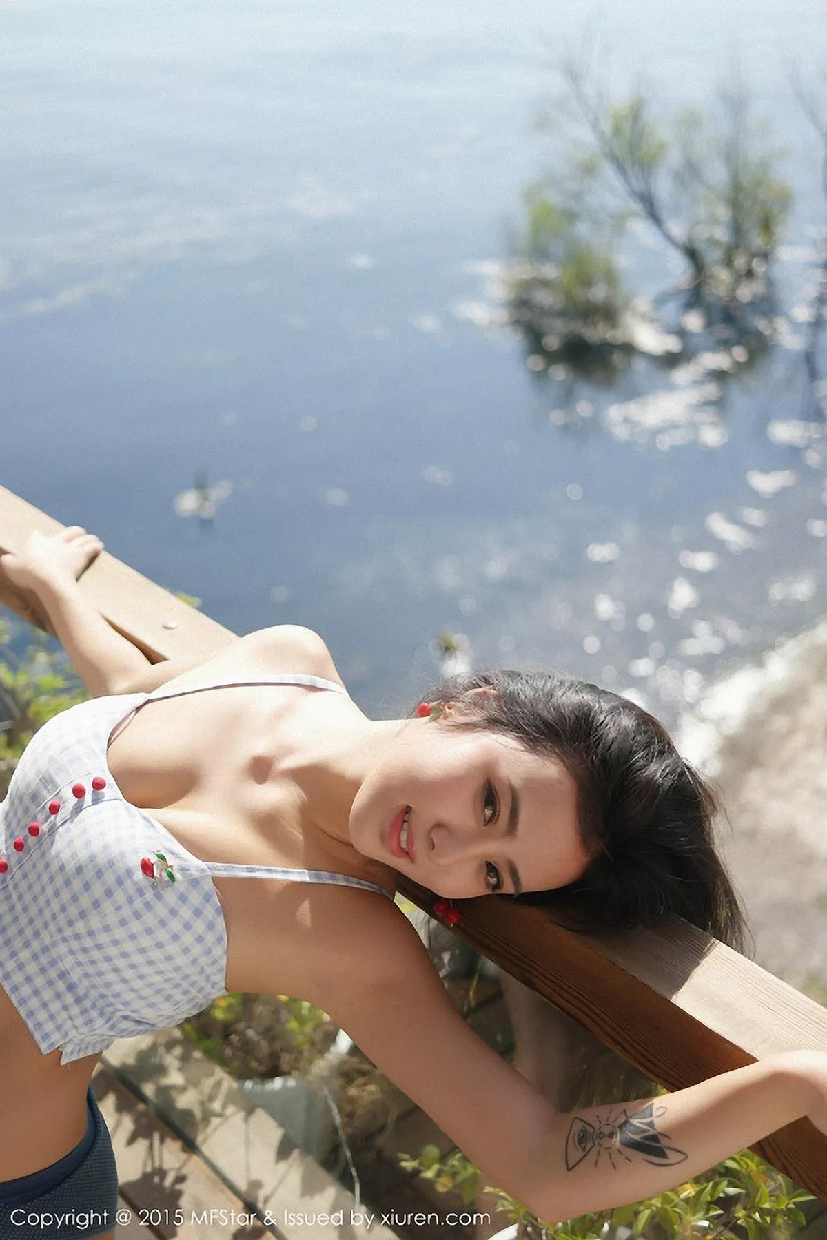 秀人集.com_[MFStar模范学院]Vol.004_嫩模Manuela玛鲁娜紧身性感小内裤诱人美臀写真48P