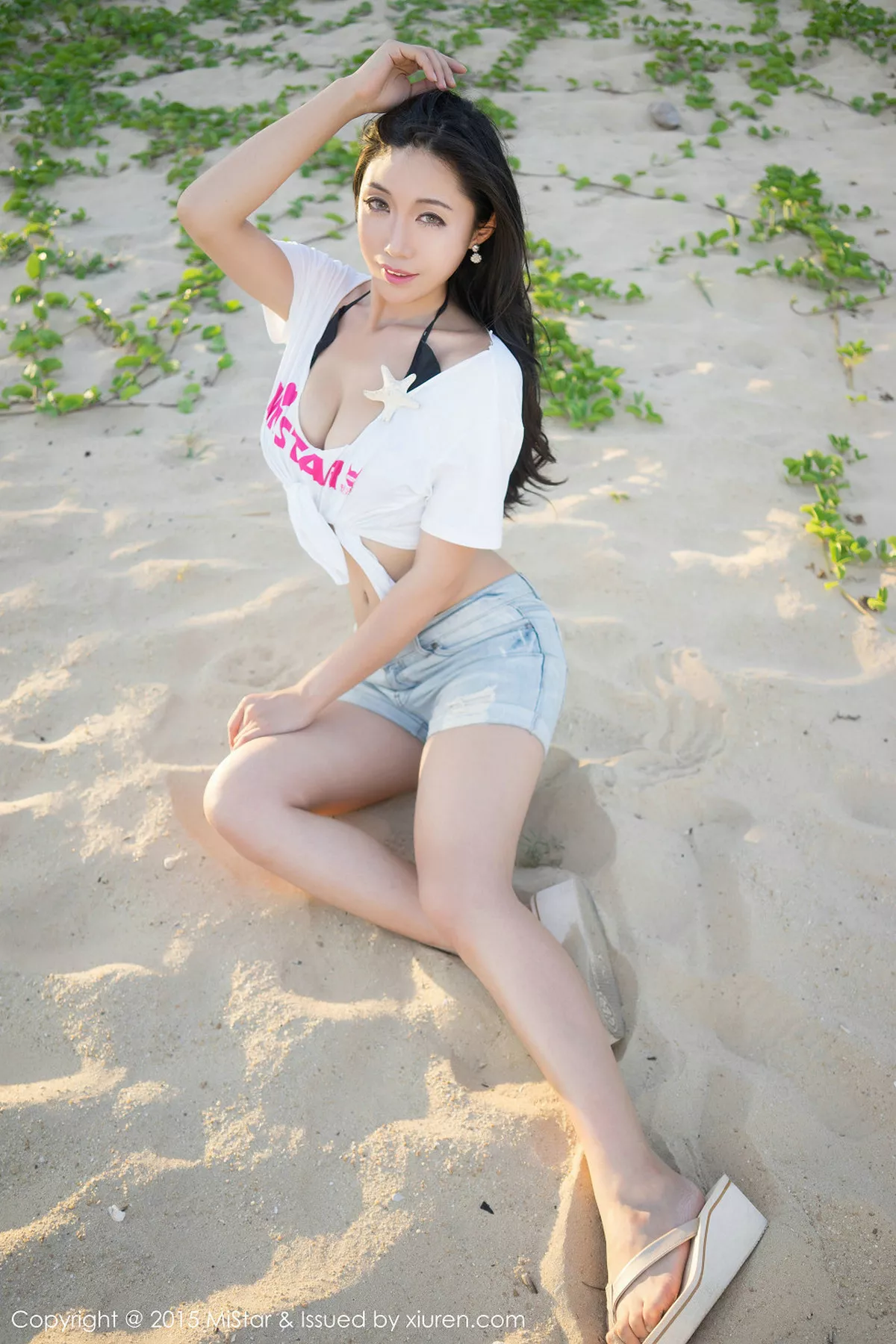 秀人集.com_[MiStar魅妍社]Vol.018_嫩模Ashely丽丽白色蕾丝女仆装双峰夹蛋诱惑写真60P