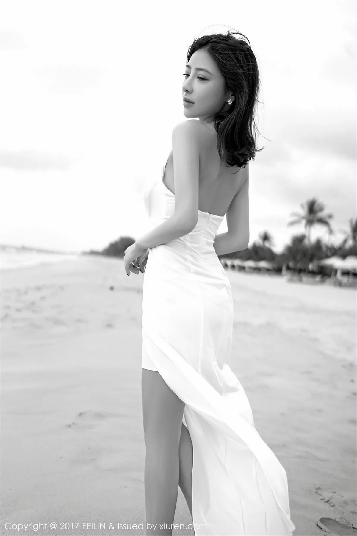 秀人集.com_[FeiLin嗲囡囡]Vol.092_清纯女神施忆佳KITTY红色比基尼秀骨感身材清新迷人写真54P