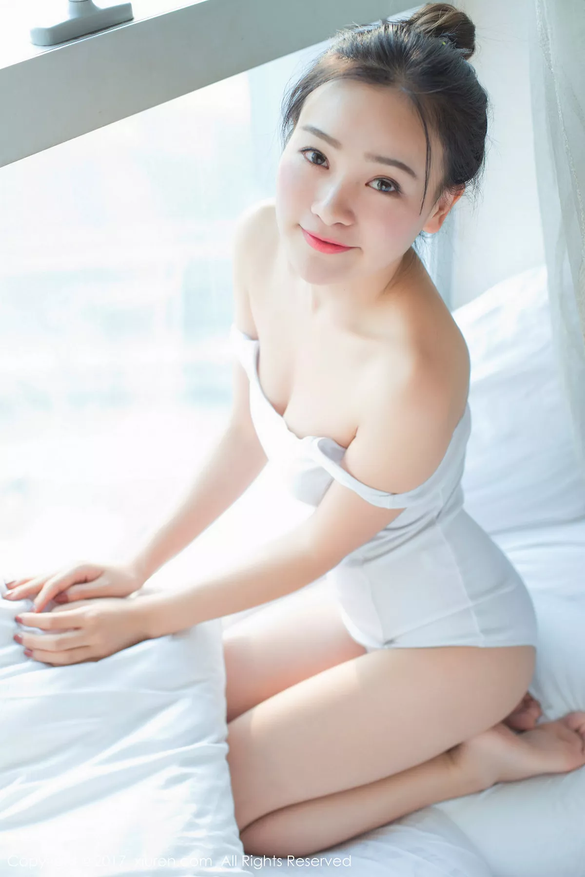 秀人集.com_[XiuRen秀人网]No.684_嫩模芈琳娜居家蓝色低胸体操服秀美胸白色死库水性感写真62P