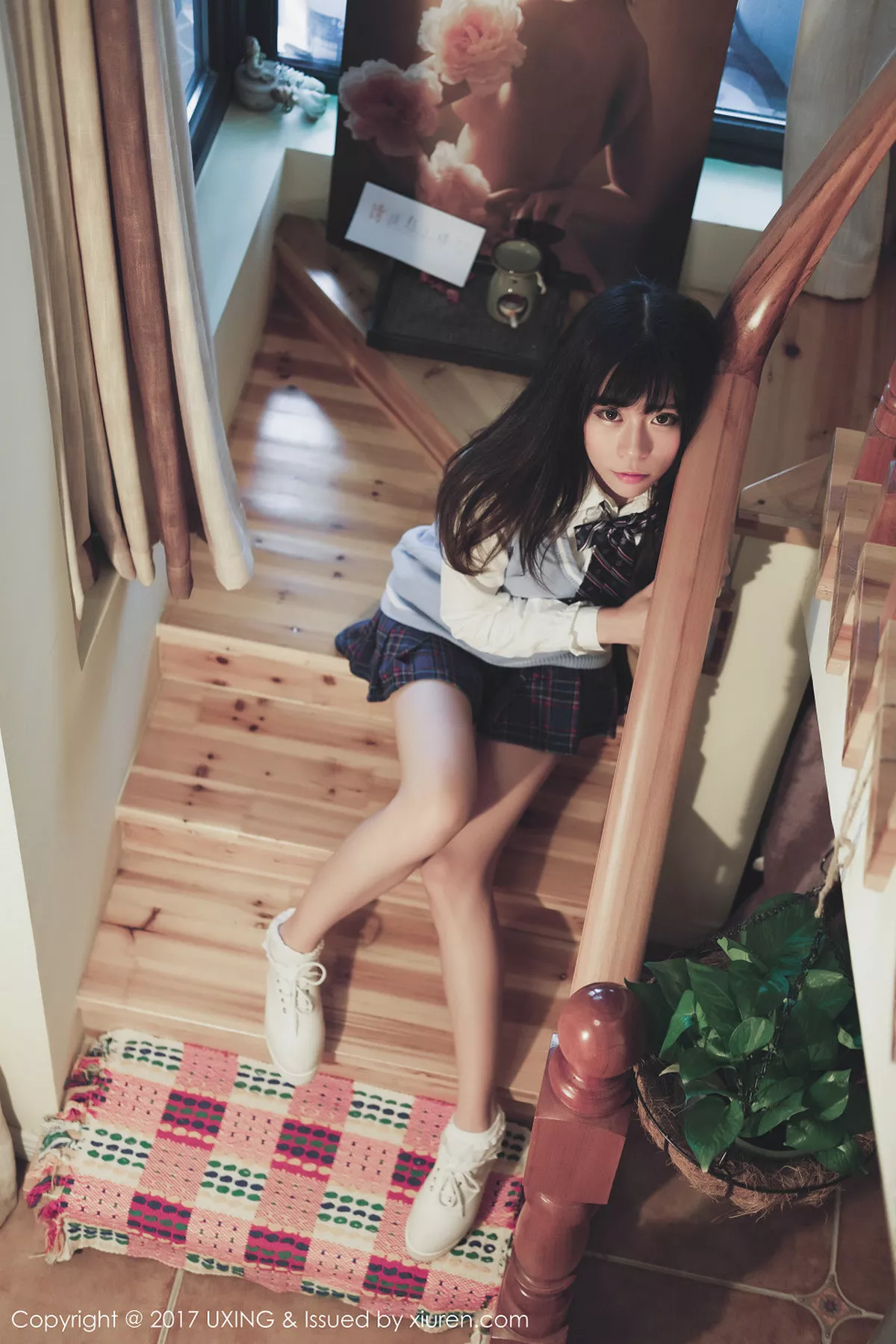 秀人集.com_[UXING优星馆]Vol.048_嫩模Yo酱居家学生装+白色蕾丝袜清爽美萝莉性感写真32P