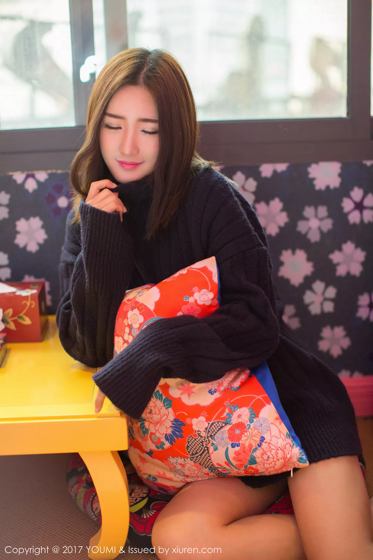 秀人集.com_[YouMi尤蜜荟]Vol.033_嫩模周琰琳LIN居家私房白色内衣秀完美身材迷情诱惑写真50P