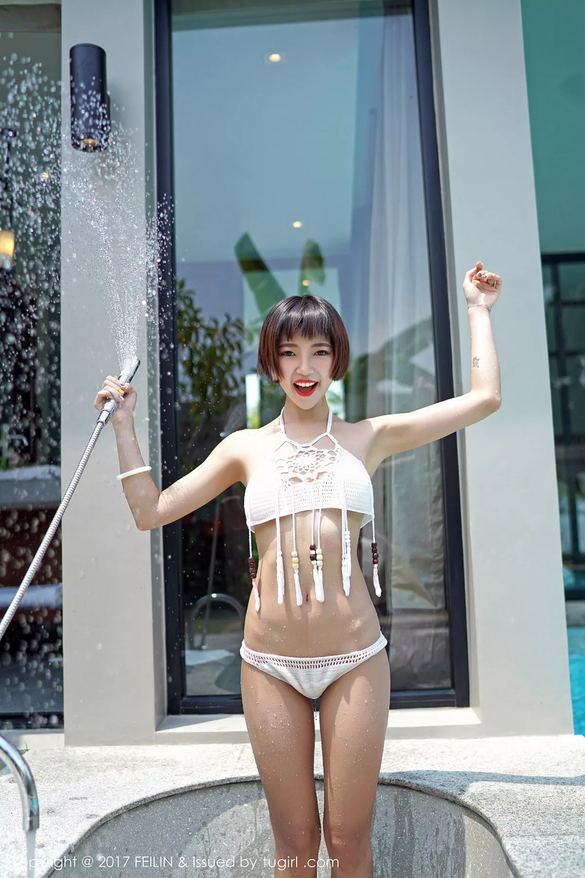 秀人集.com_[FeiLin嗲囡囡]Vol.083_嫩模冯木木LRIS泰国旅拍泳池边性感比基尼湿身诱惑写真47P