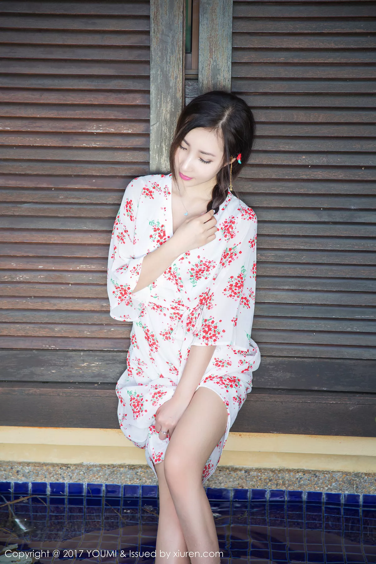 秀人集.com_[YouMi尤蜜荟]Vol.030_尤物嫩模Yumi-尤美沙巴旅拍泳池边性感比基尼秀完美身材写真50P