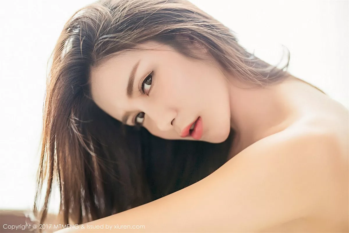 秀人集.com_[MTMeng模特联盟]Vol.001_嫩模李李七七喜喜真空牛仔套装脱上衣秀白嫩豪乳诱惑写真50P