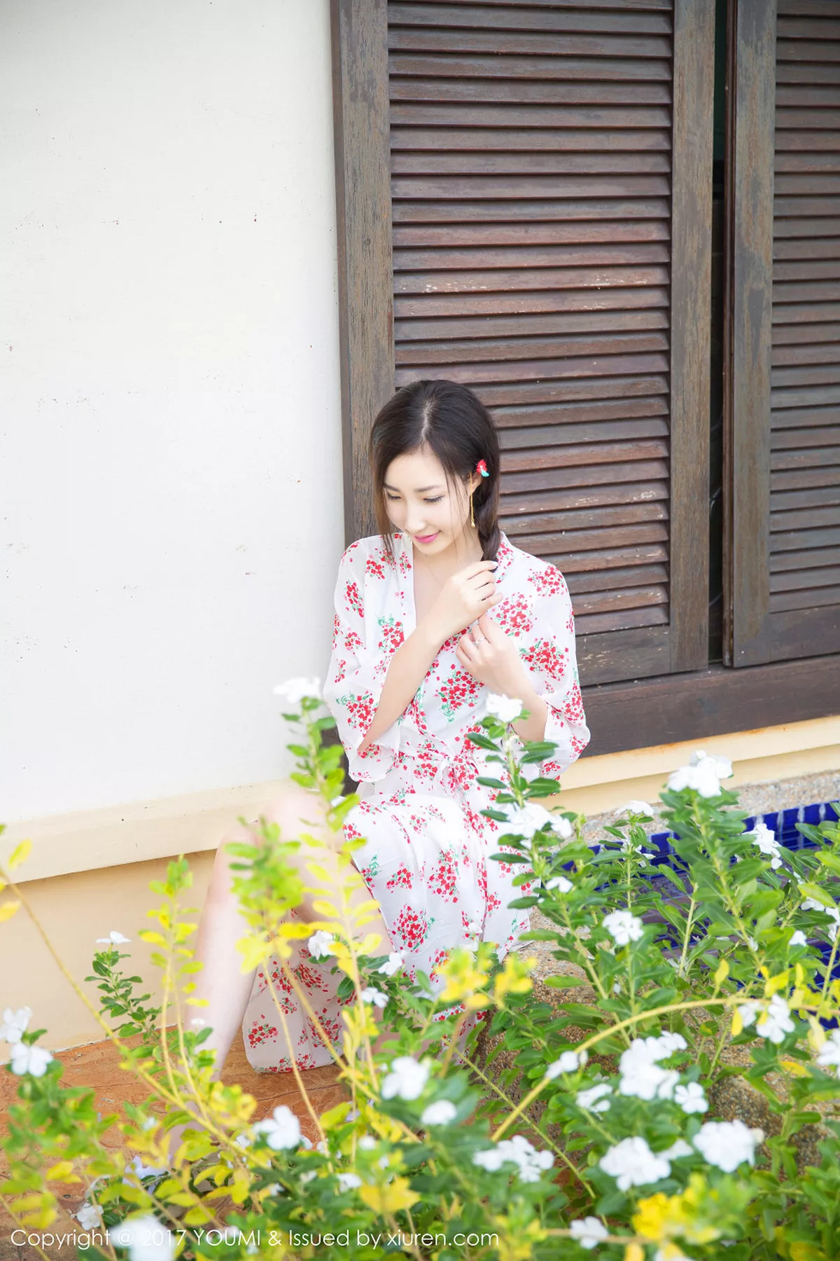 秀人集.com_[YouMi尤蜜荟]Vol.030_尤物嫩模Yumi-尤美沙巴旅拍泳池边性感比基尼秀完美身材写真50P