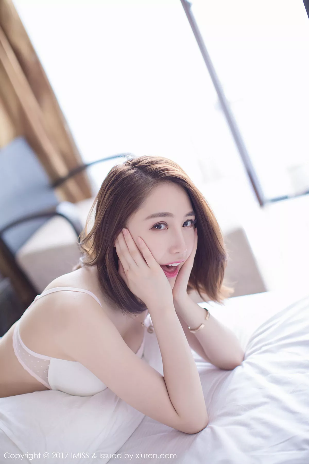 秀人集.com_[IMISS爱蜜社]Vol.160_气质女神刘奕宁Lynn沙巴旅拍性感内衣秀完美曲线诱惑写真39P