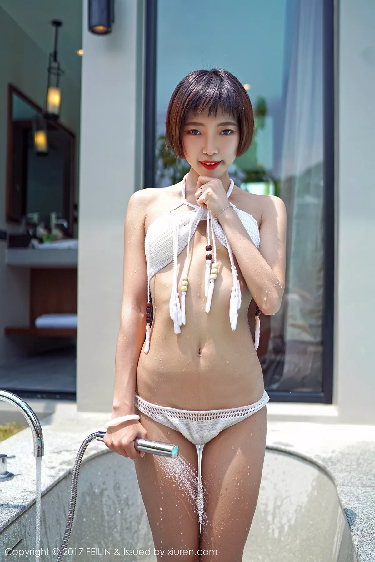秀人集.com_[FeiLin嗲囡囡]Vol.083_嫩模冯木木LRIS泰国旅拍泳池边性感比基尼湿身诱惑写真47P