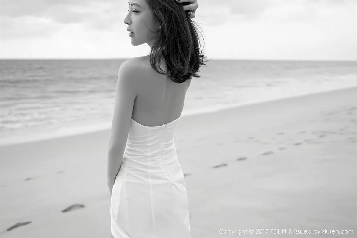 秀人集.com_[FeiLin嗲囡囡]Vol.092_清纯女神施忆佳KITTY红色比基尼秀骨感身材清新迷人写真54P