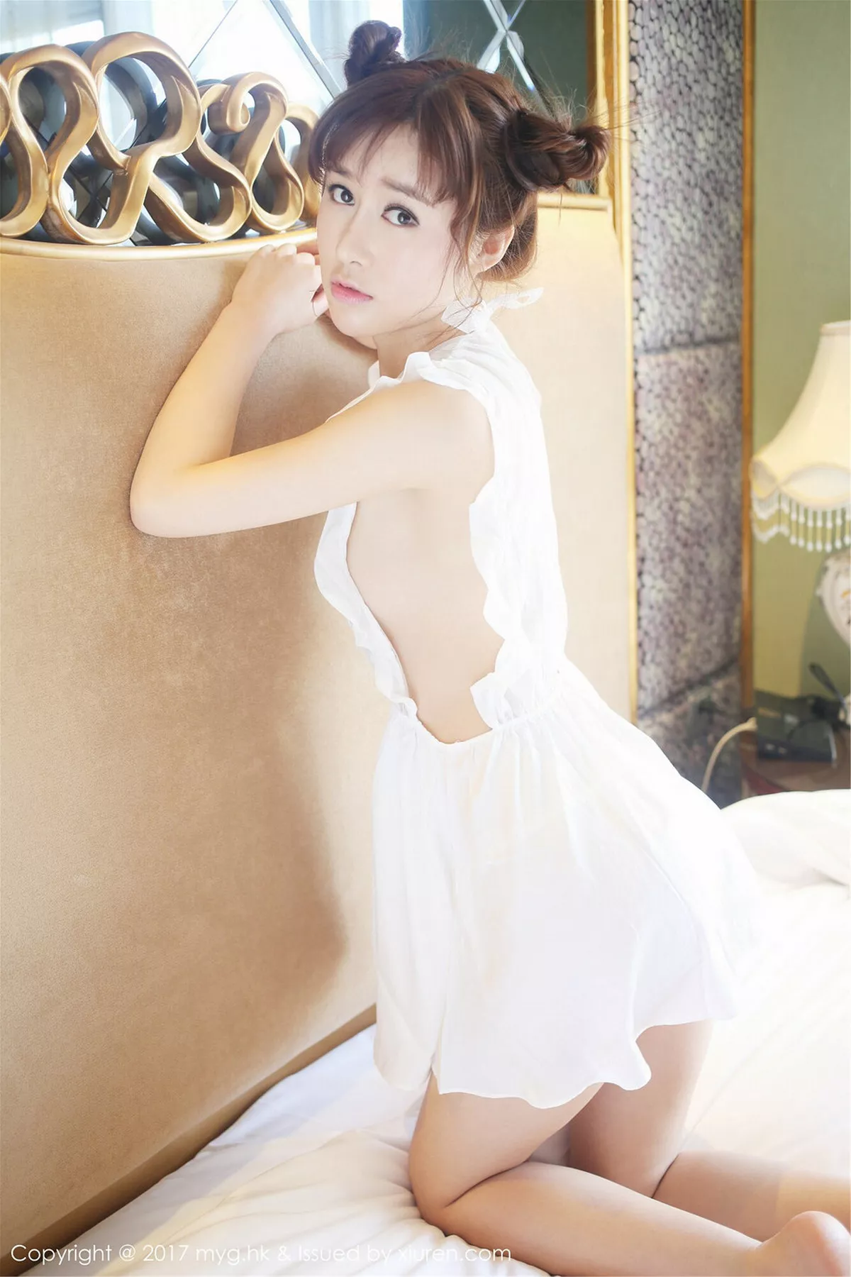 秀人集.com_[MyGirl美媛馆]Vol.247_新人嫩模小珂luka居家大床上蕾丝内裤秀翘臀纯白诱惑写真56P