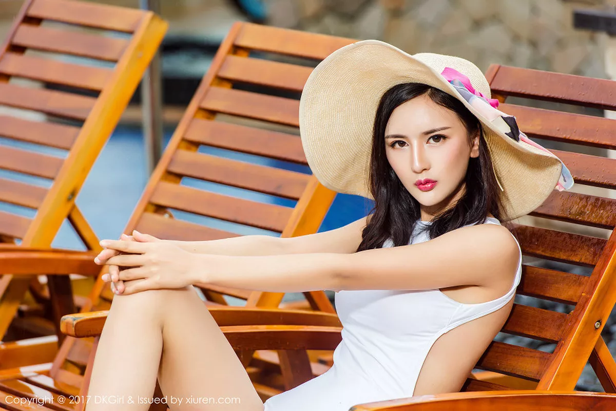 秀人集.com_[DKGirl御女郎]Vol.026_嫩模梅哥白色连体比基尼泳池湿身秀傲人美乳诱惑写真58P