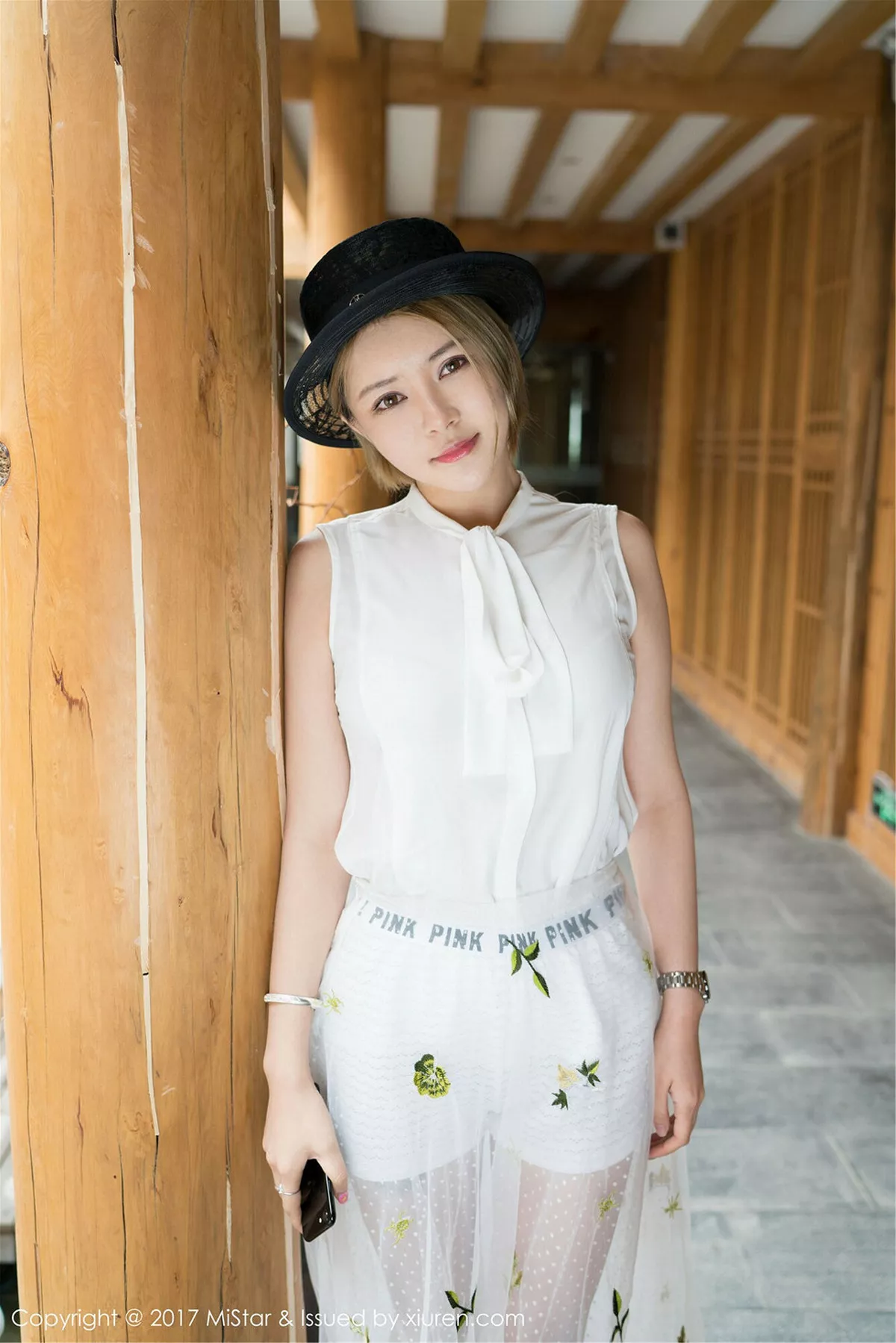 秀人集.com_[MiStar魅妍社]Vol.170_性感女神凯竹BuiBui丽江旅拍露背毛衣侧露豪乳撩人诱惑写真45P