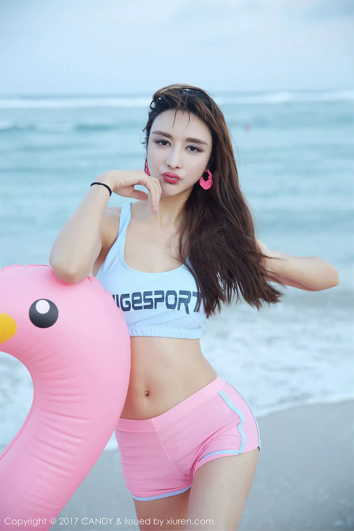 秀人集.com_[Candy糖果画报]Vol.024_嫩模伊莉娜巴厘岛旅拍性感短裤运动装秀完美身材写真61P