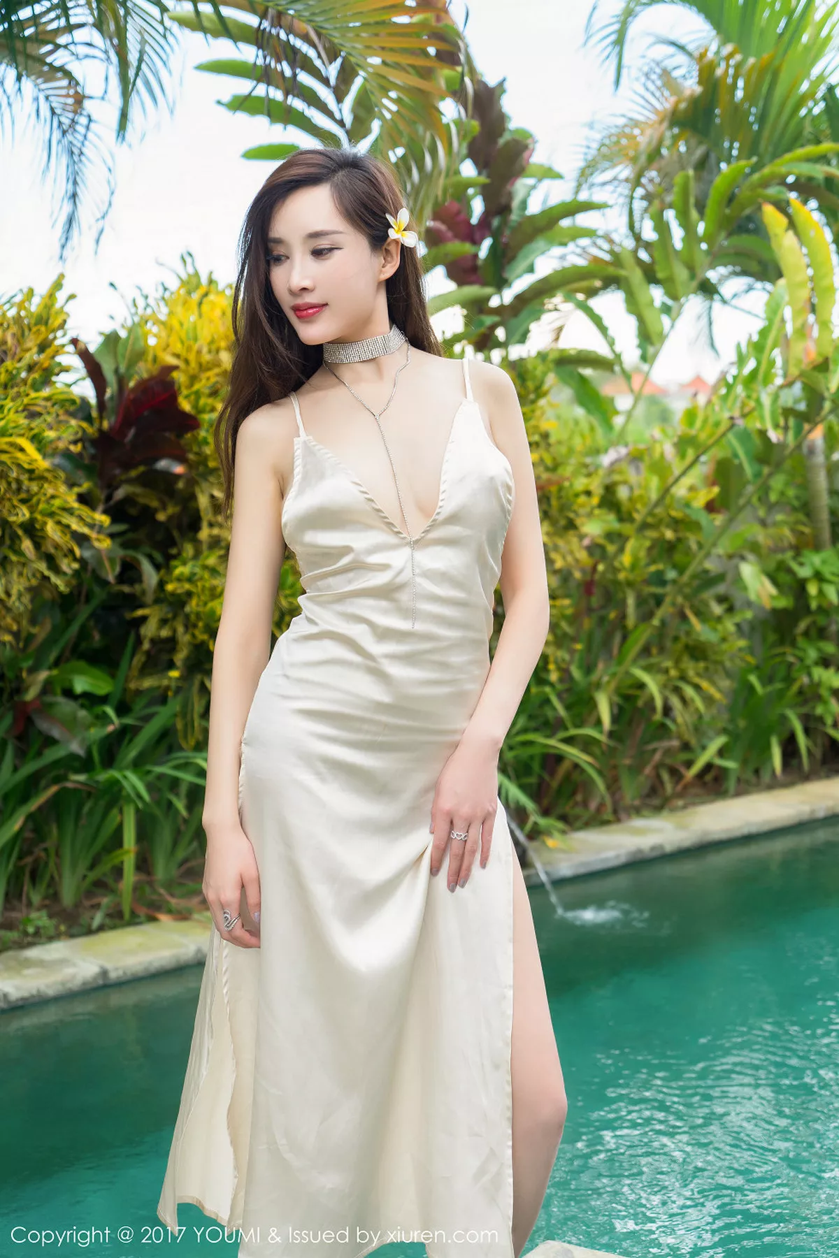 秀人集.com_[YouMi尤蜜荟]Vol.049_嫩模土肥圆矮挫穷巴厘岛旅拍大尺度全裸泡泡浴露点诱惑写真48P