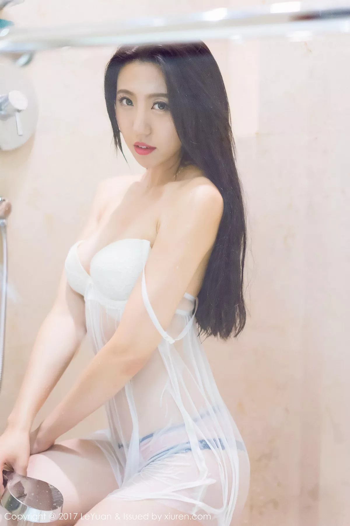 秀人集.com_[LeYuan星乐园]Vol.044_高挑美女大熙职场OL蒙面黑丝+浴室湿身完美诱惑写真47P