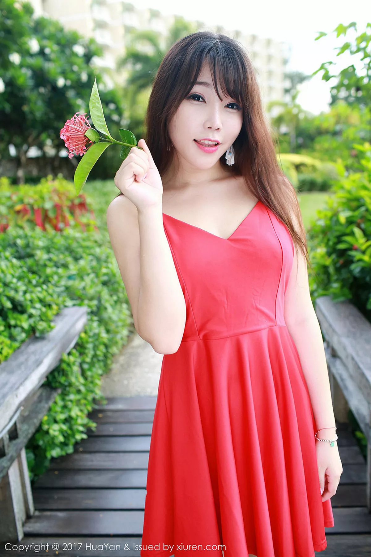 秀人集.com_[HuaYan花の颜]Vol.044_嫩模芝芝Booty塞班岛旅拍粉红高叉连体内衣湿身诱惑写真61P