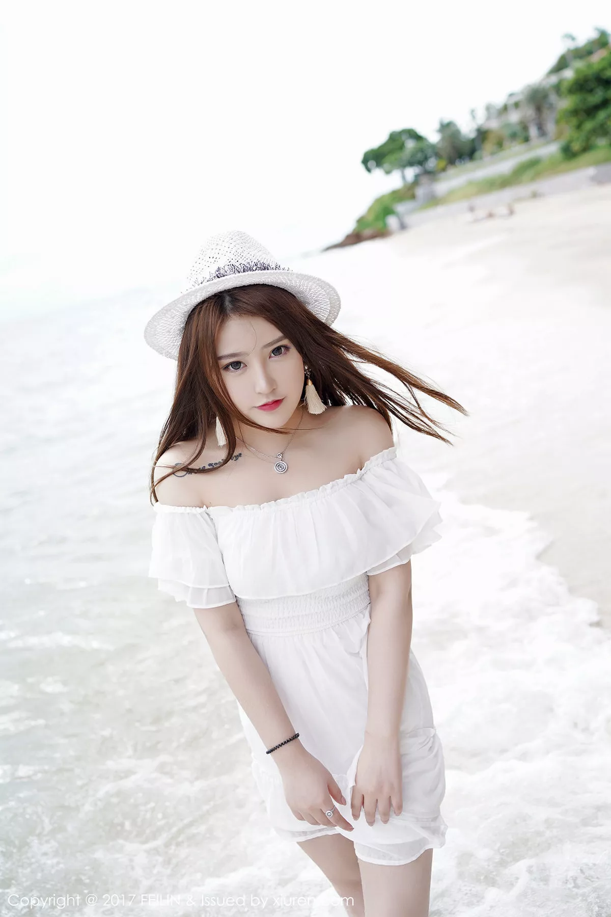 秀人集.com_[FeiLin嗲囡囡]Vol.104_嫩模芷儿Momoko海边清纯白色薄纱裙+全裸泡泡浴诱惑写真40P