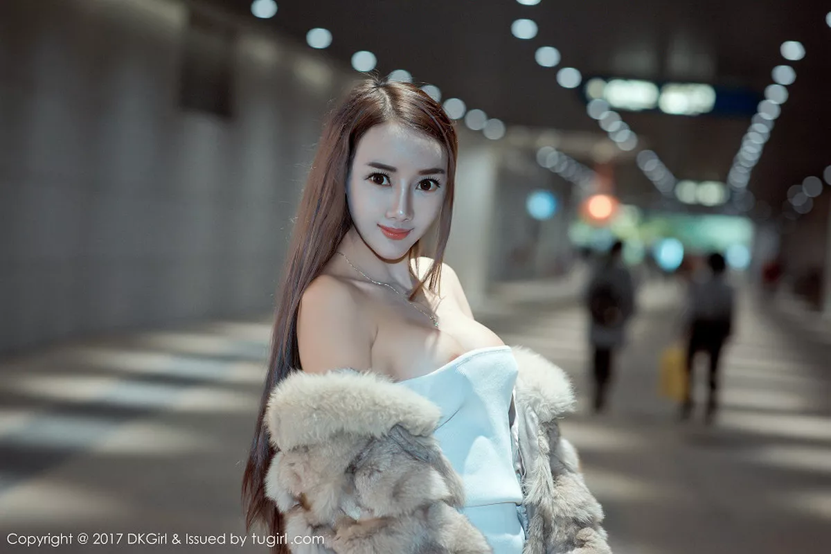 秀人集.com_[DKGirl御女郎]Vol.030_嫩模婕西儿jessie羊城旅拍高挑身材性感内衣秀豪乳写真54P