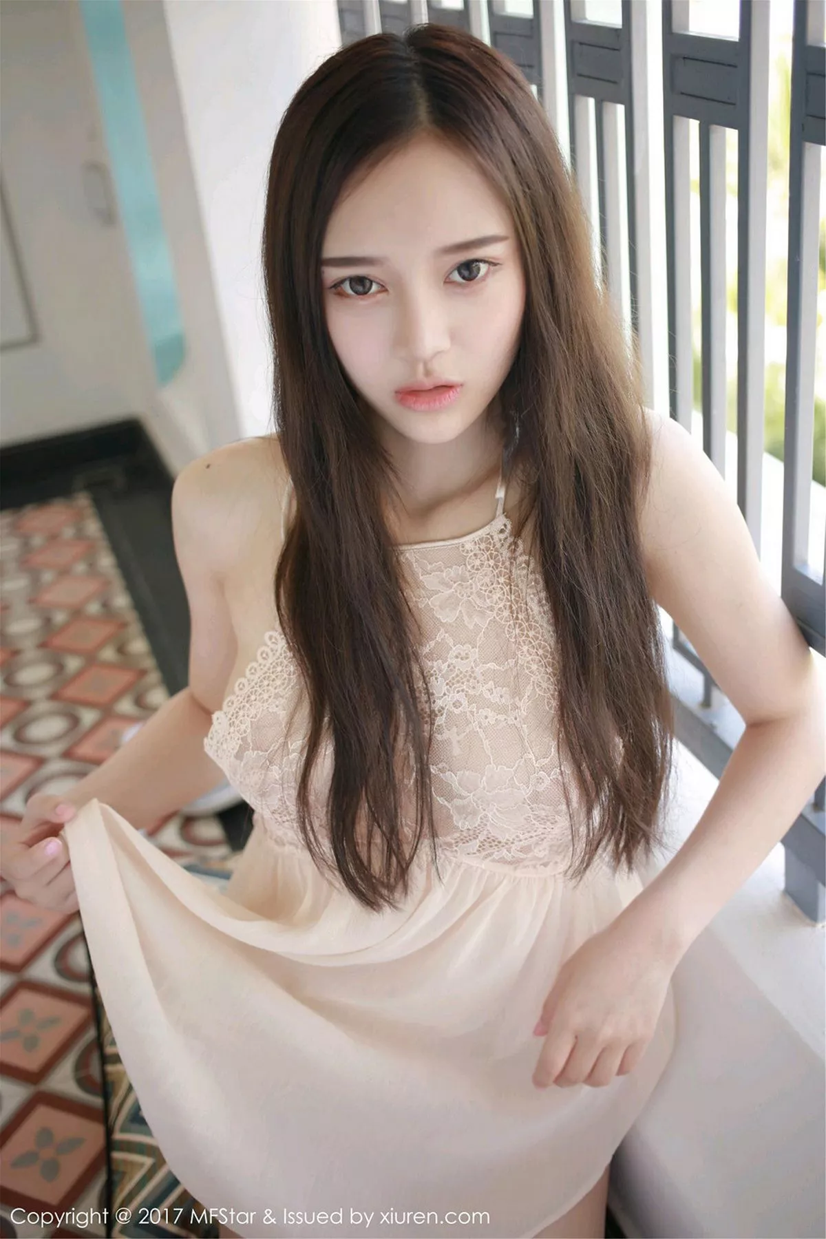秀人集.com_[MFStar模范学院]Vol.101_女神唐琪儿il心愿旅拍粉嫩蕾丝裙透视秀豪乳诱惑写真51P