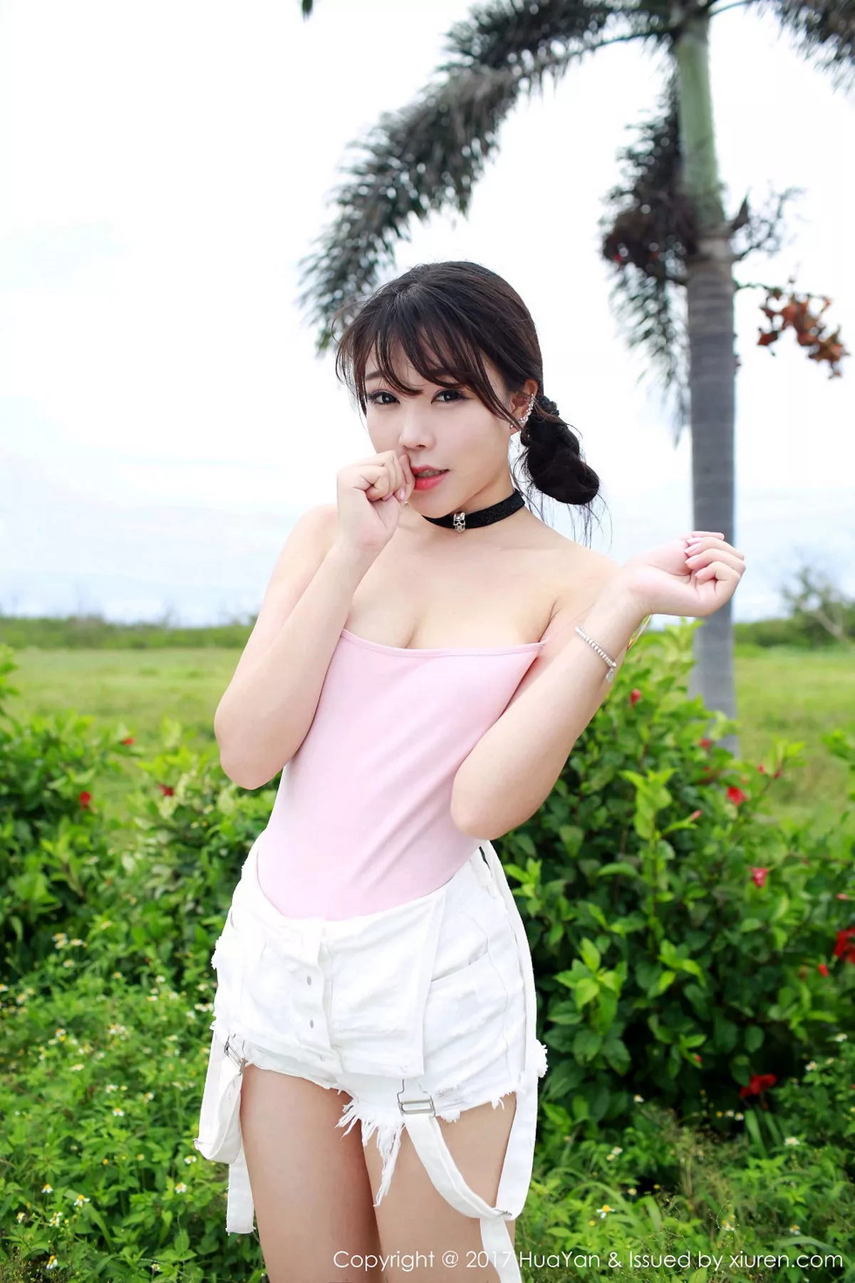 秀人集.com_[HuaYan花の颜]Vol.046_嫩模芝芝Booty塞班岛旅拍高叉粉红连体衣豪乳诱惑写真52P