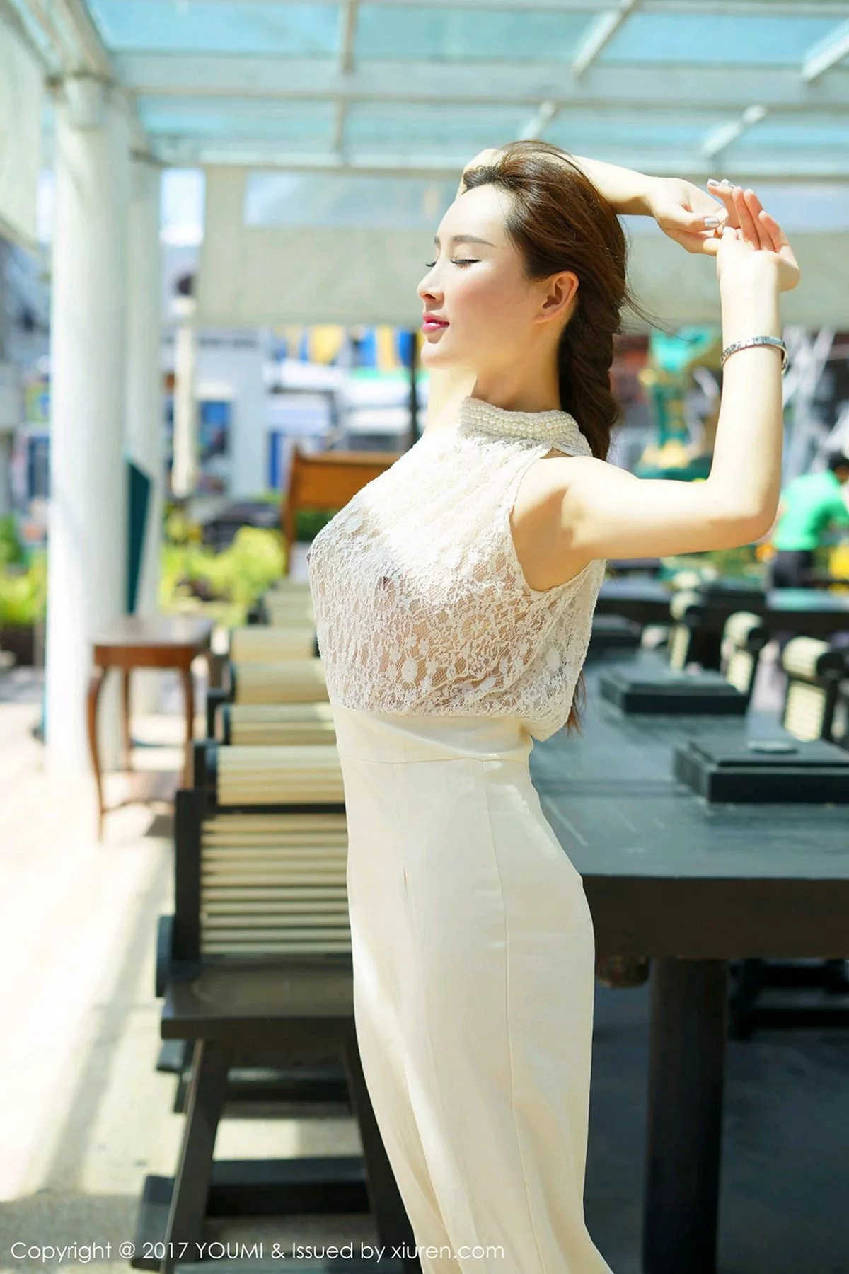 秀人集.com_[YouMi尤蜜荟]Vol.061_嫩模土肥圆矮挫穷普吉岛旅拍白色蕾丝缕空上衣秀美乳写真42P