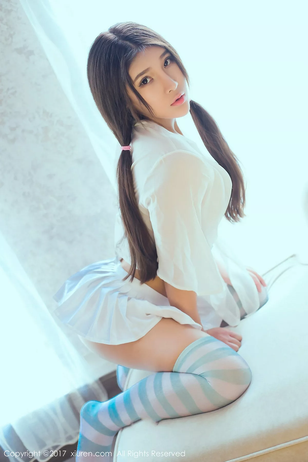 秀人集.com_[XiuRen秀人网]No.783_嫩模当然是小熊呀黑色破烂丝袜+百褶裙开胸撩人姿势诱惑写真44P