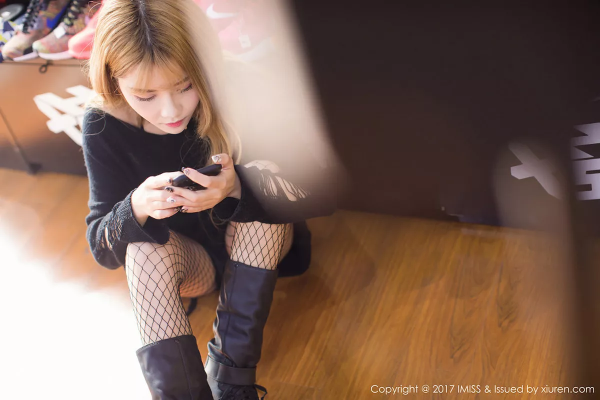 秀人集.com_[IMISS爱蜜社]Vol.172_新人嫩模夏正正户外运动装清爽迷人如瓷娃娃般美丽写真36P