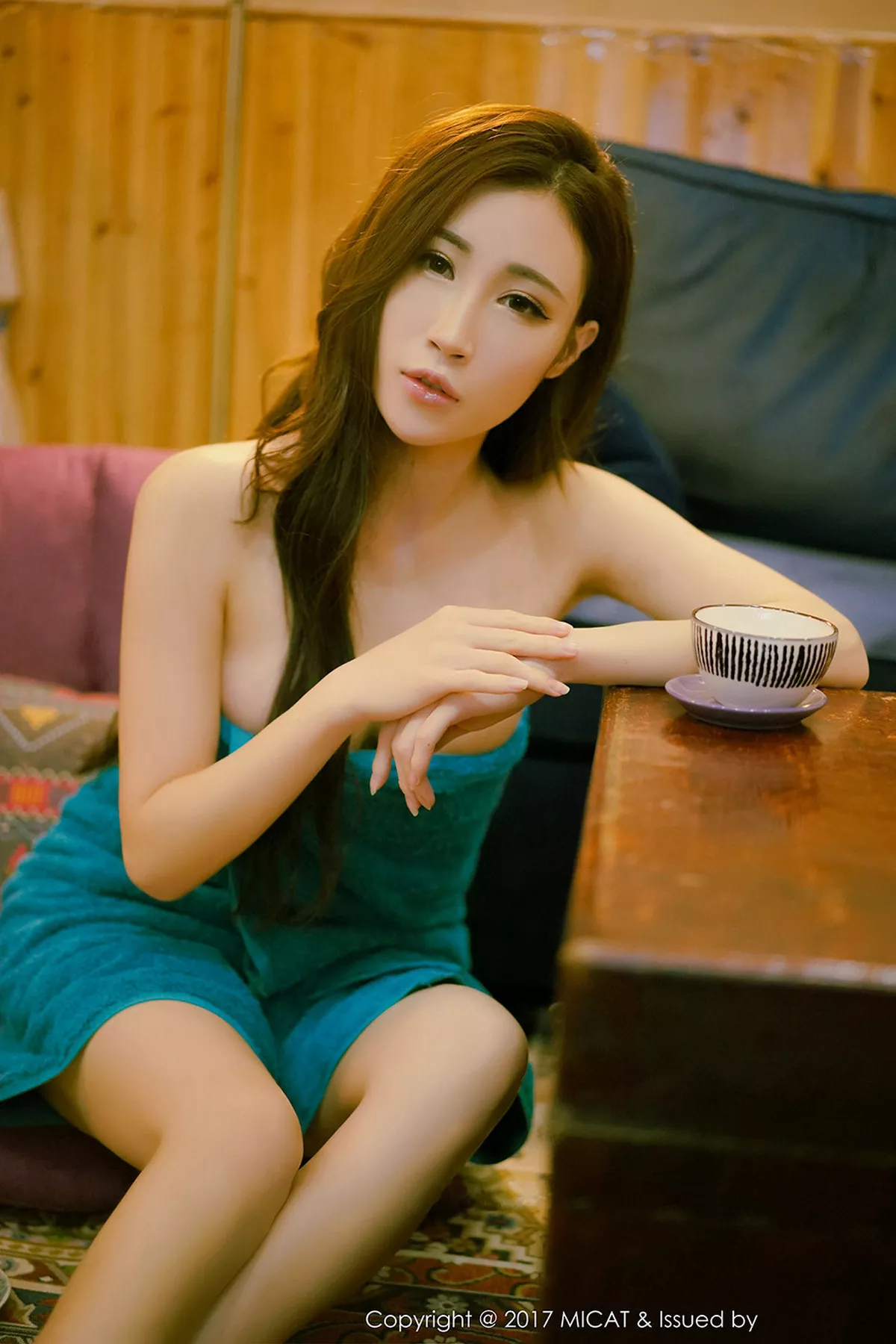 秀人集.com_[MICAT猫萌榜]Vol.018_美女主播孙梦瑶V黑丝美腿+浴袍裹身秀完美曲线诱惑写真45P